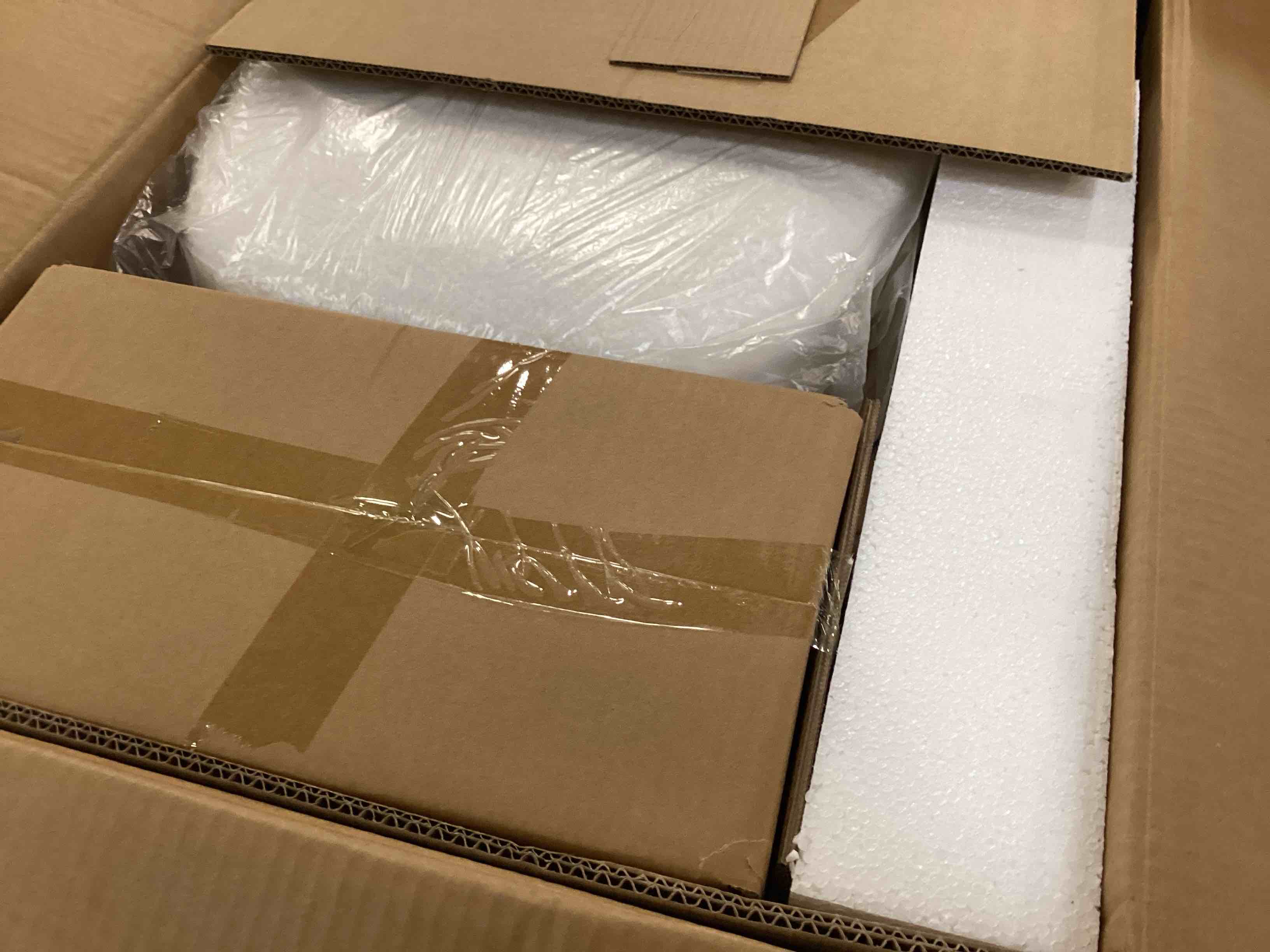 https://s3.amazonaws.com/lotting-images-prod/bidfta/BLU6640001_1721140902481.jpeg