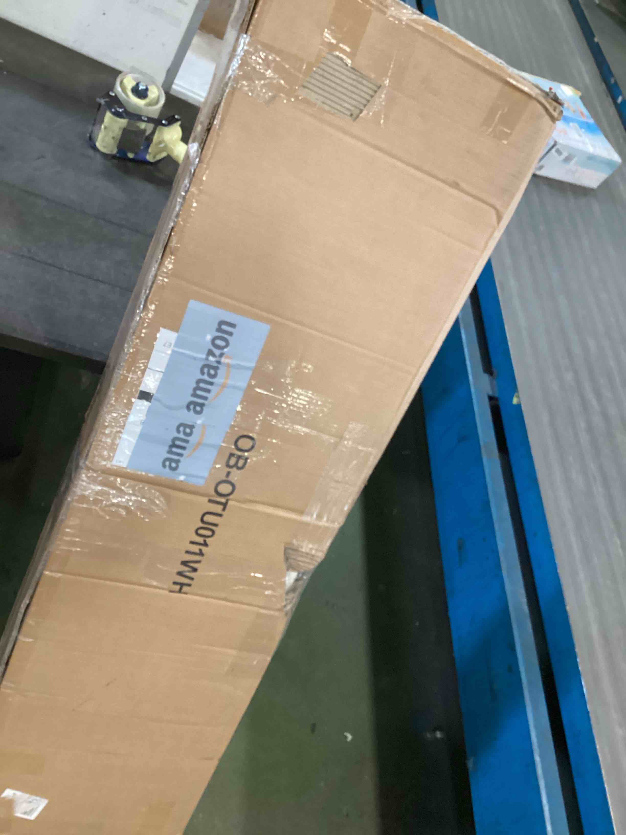 https://s3.amazonaws.com/lotting-images-prod/bidfta/BLU6640231_1721232335791.jpeg