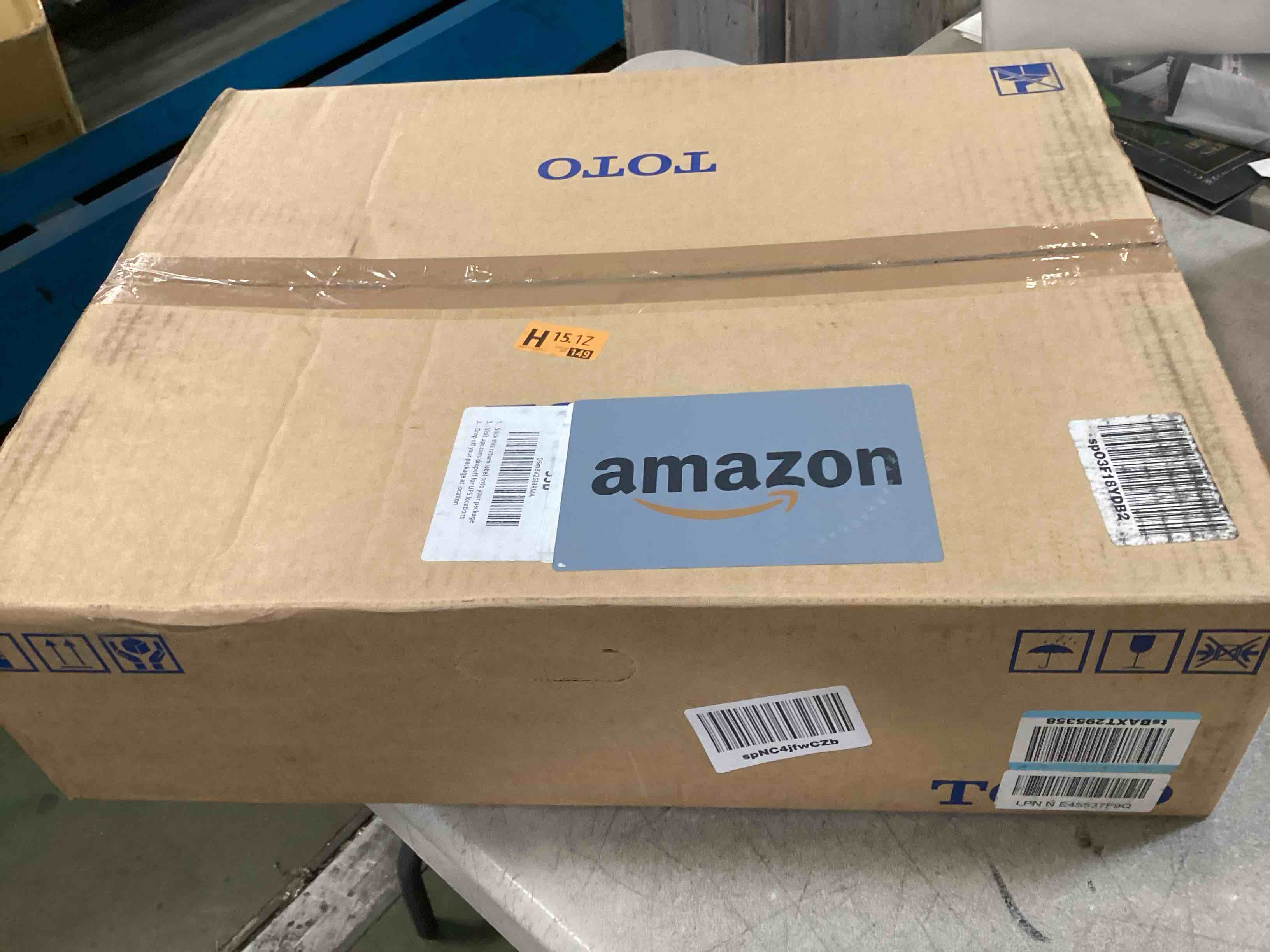 https://s3.amazonaws.com/lotting-images-prod/bidfta/BLU6640472_1721317228940.jpeg