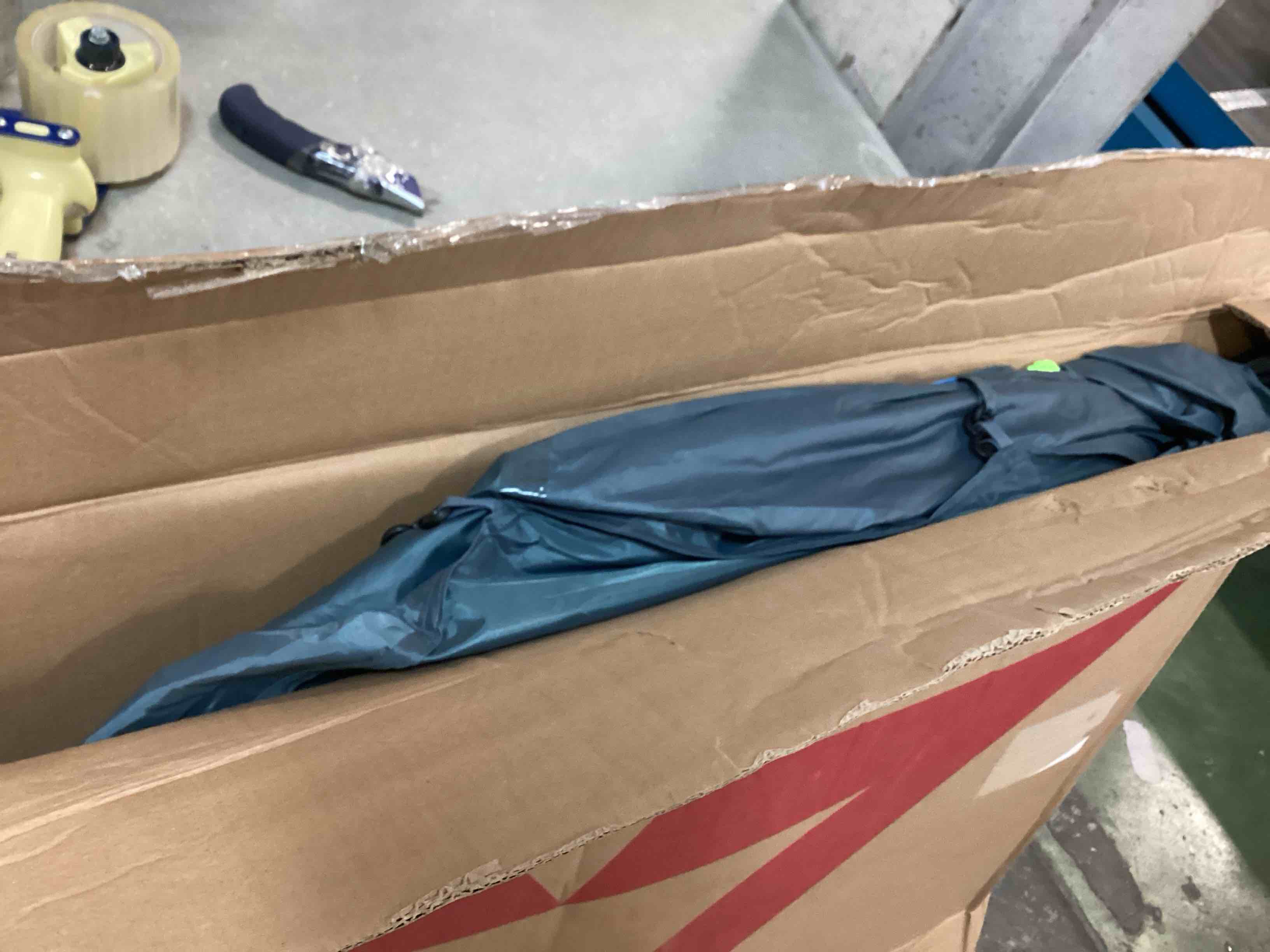 https://s3.amazonaws.com/lotting-images-prod/bidfta/BLU6640629_1721395113338.jpeg