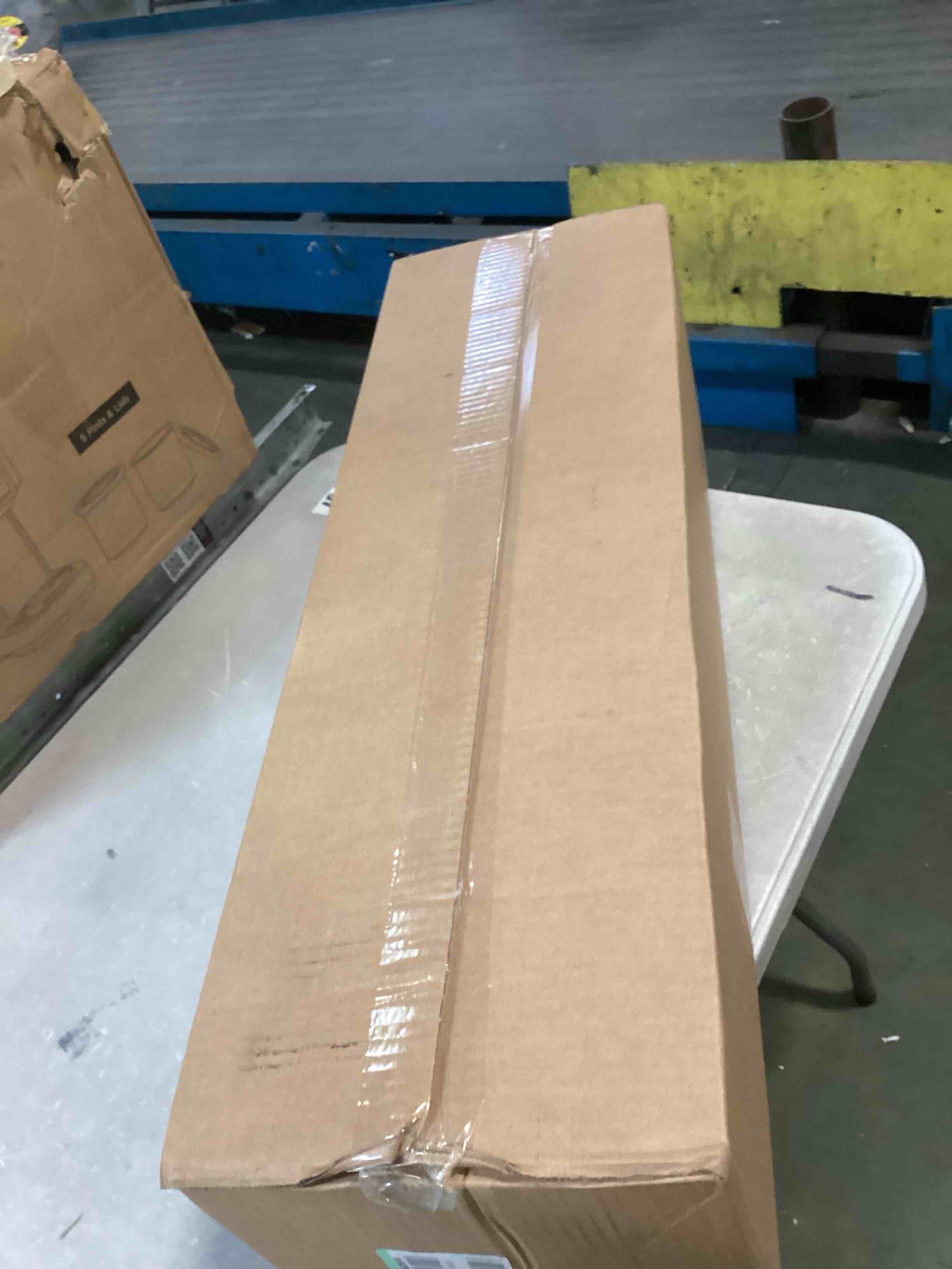 https://s3.amazonaws.com/lotting-images-prod/bidfta/BLU6640980_1719927039002.jpeg