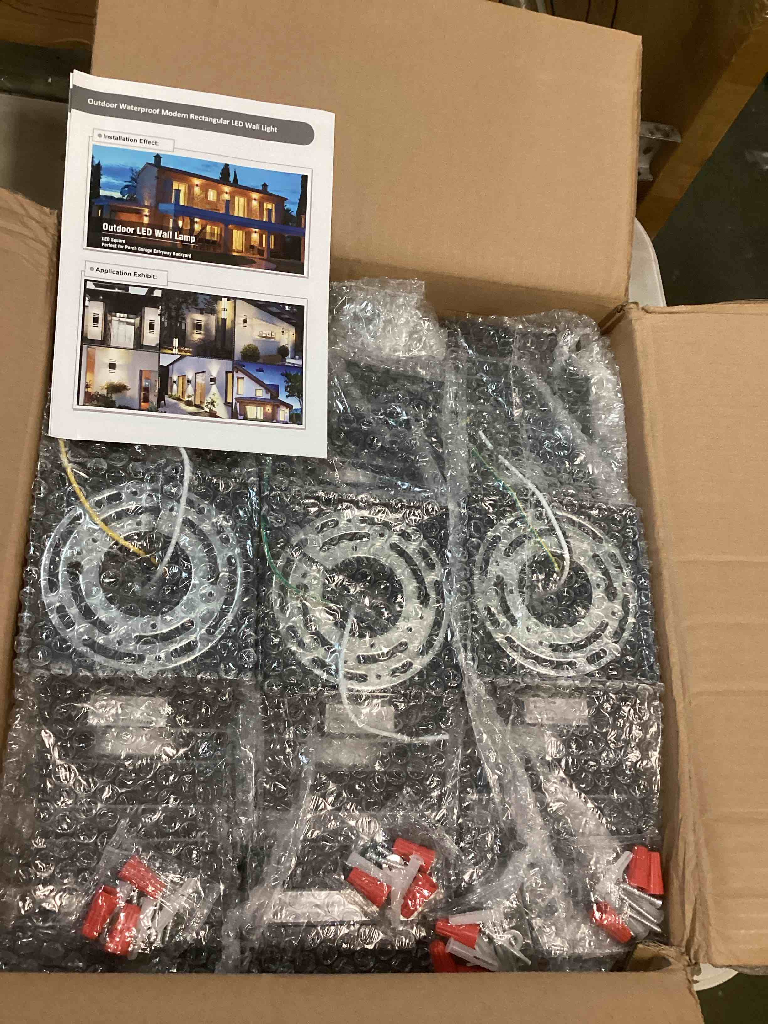 https://s3.amazonaws.com/lotting-images-prod/bidfta/BLU6641139_1719949363896.jpeg