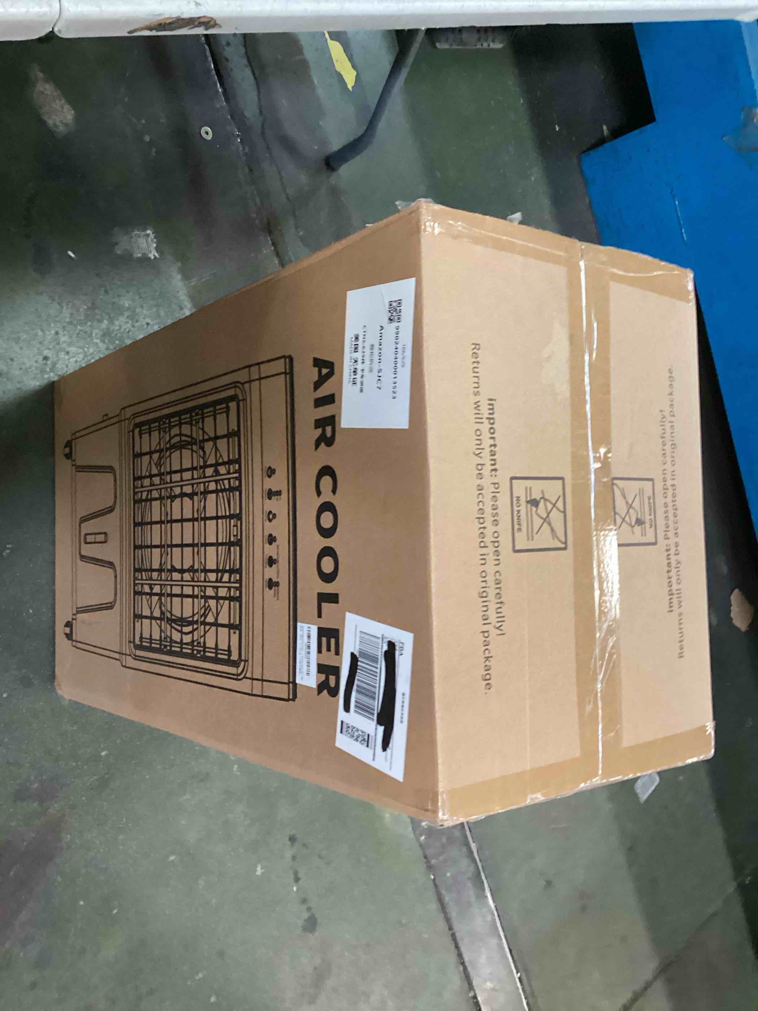 https://s3.amazonaws.com/lotting-images-prod/bidfta/BLU6641534_1720462004392.jpeg