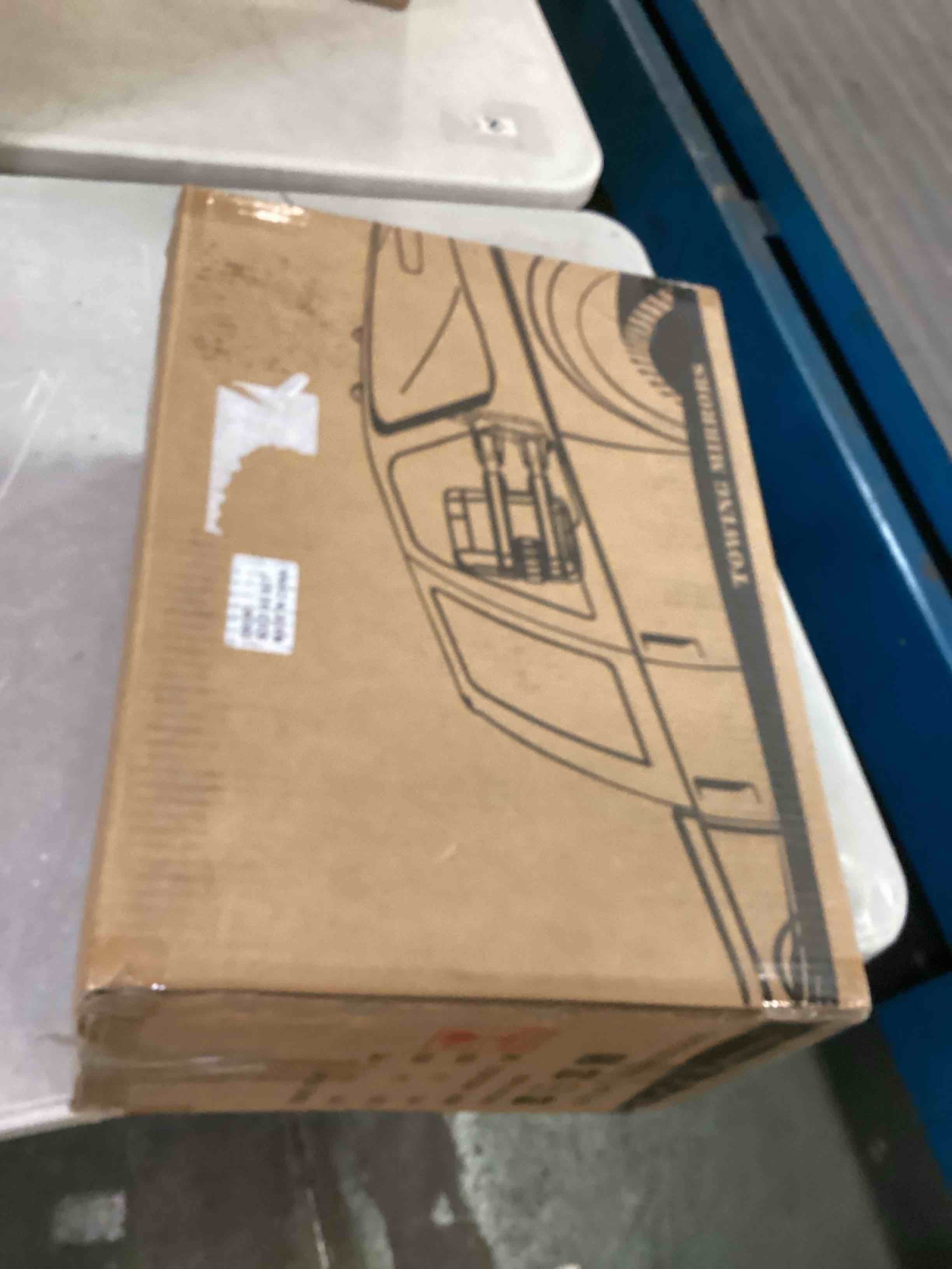 https://s3.amazonaws.com/lotting-images-prod/bidfta/BLU6641563_1720466446518.jpeg