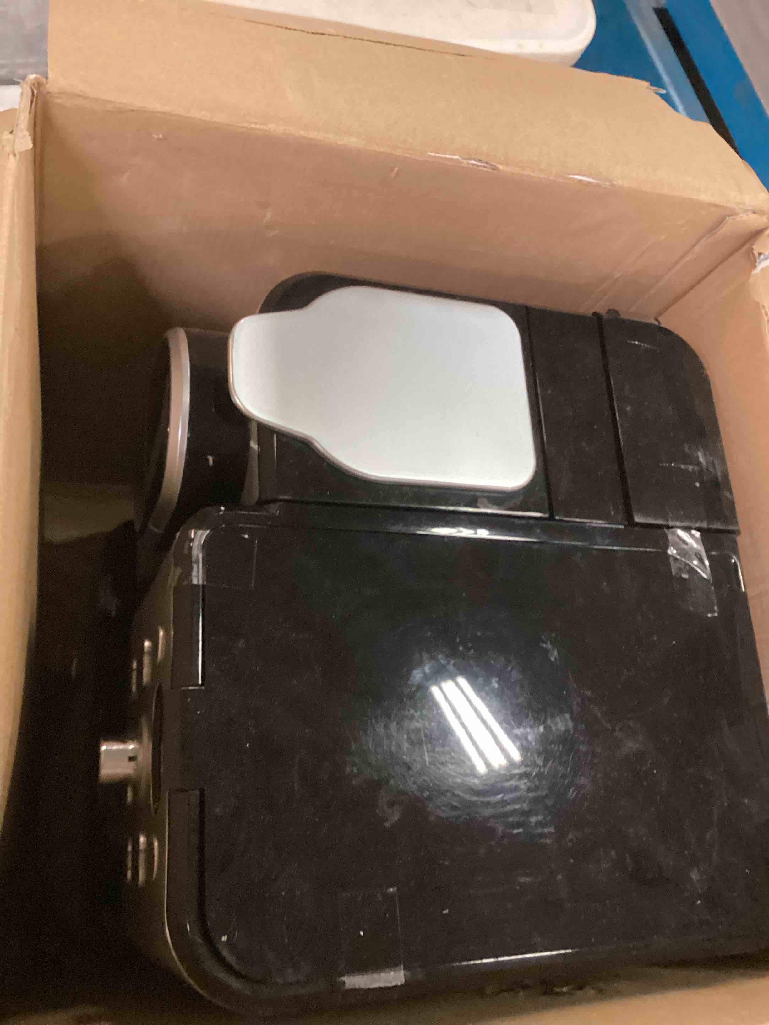 https://s3.amazonaws.com/lotting-images-prod/bidfta/BLU6641582_1720468400164.jpeg