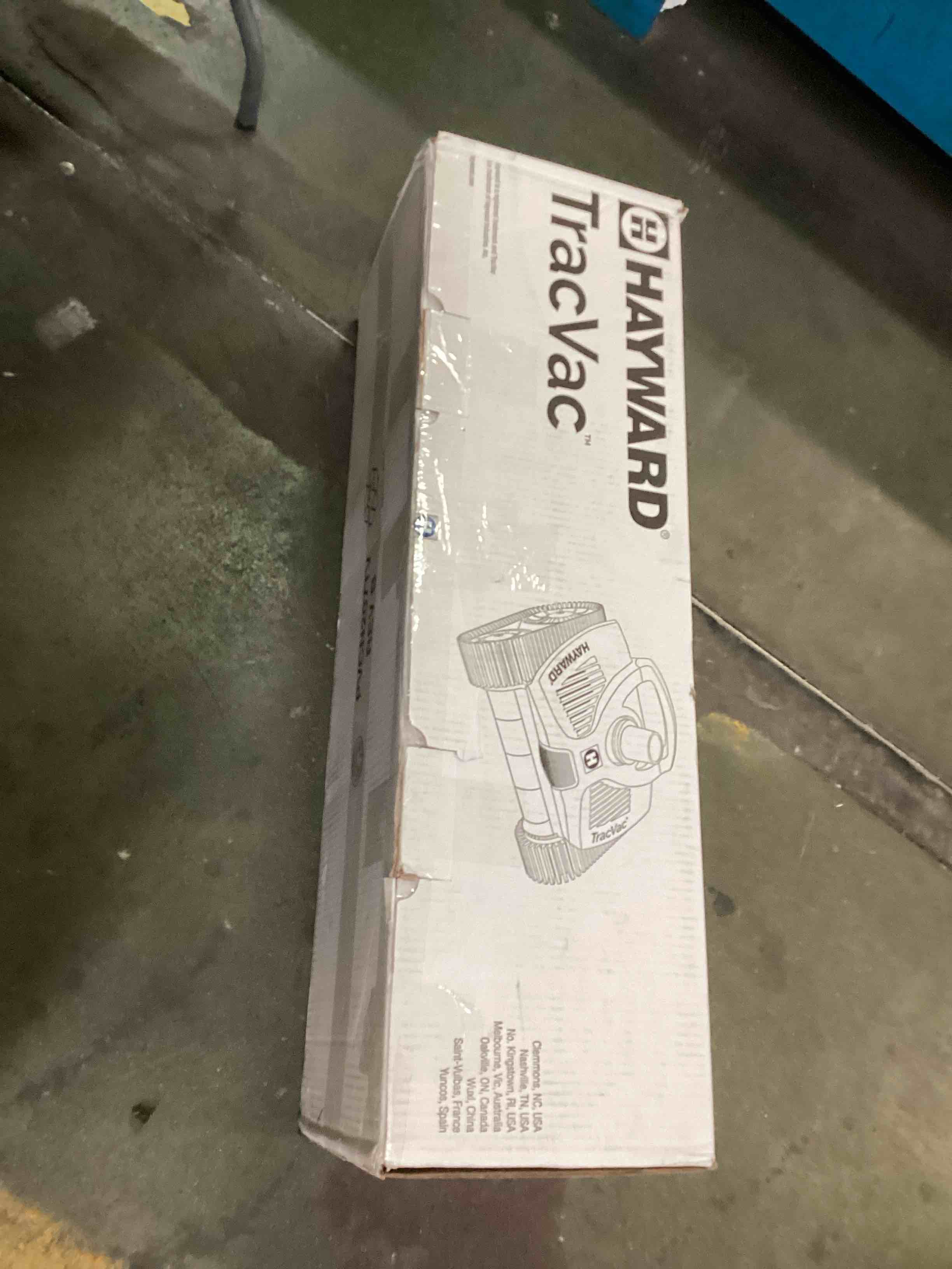 https://s3.amazonaws.com/lotting-images-prod/bidfta/BLU6641593_1720469406309.jpeg