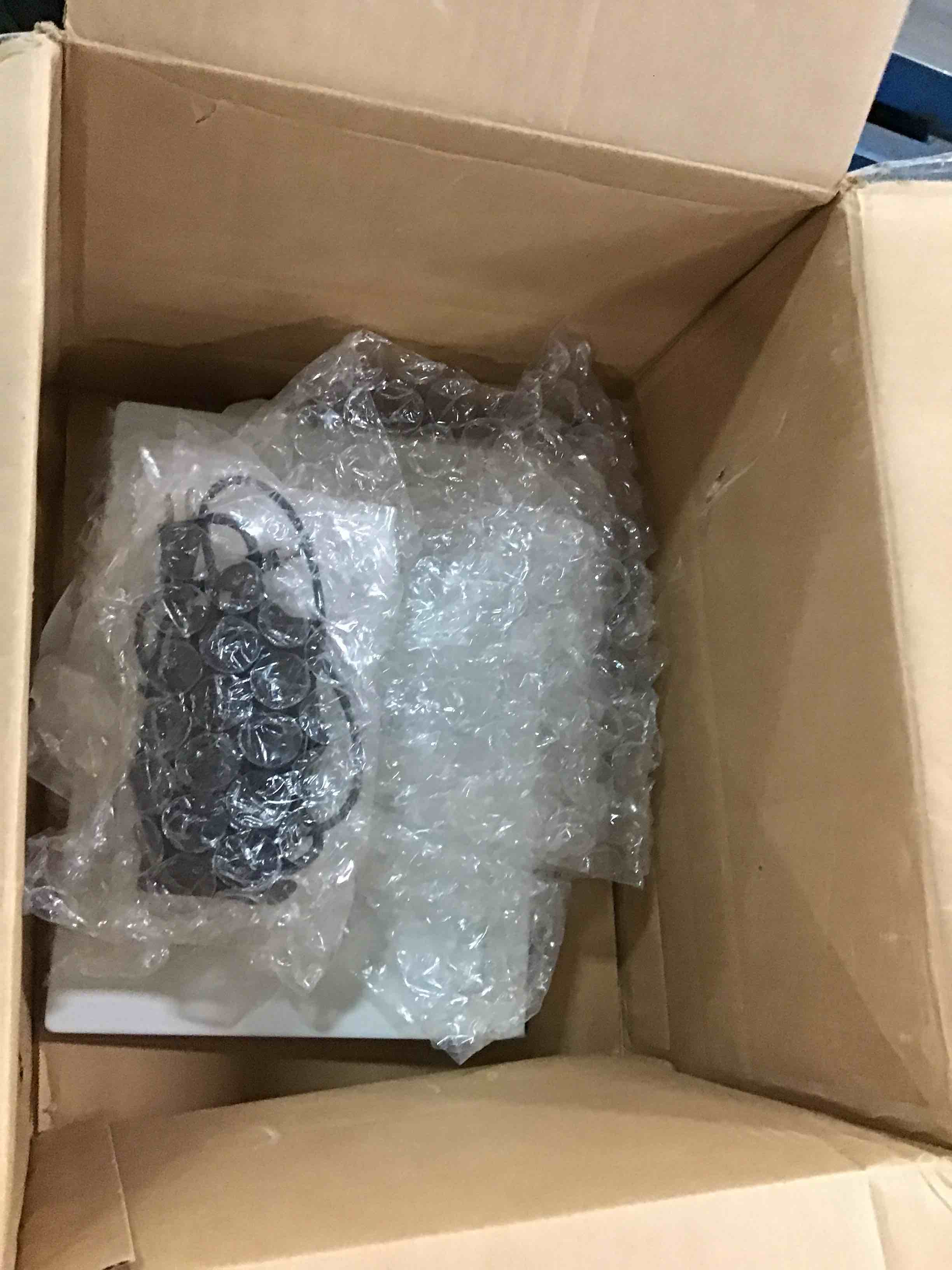 https://s3.amazonaws.com/lotting-images-prod/bidfta/BLU6641683_1720496650919.jpeg