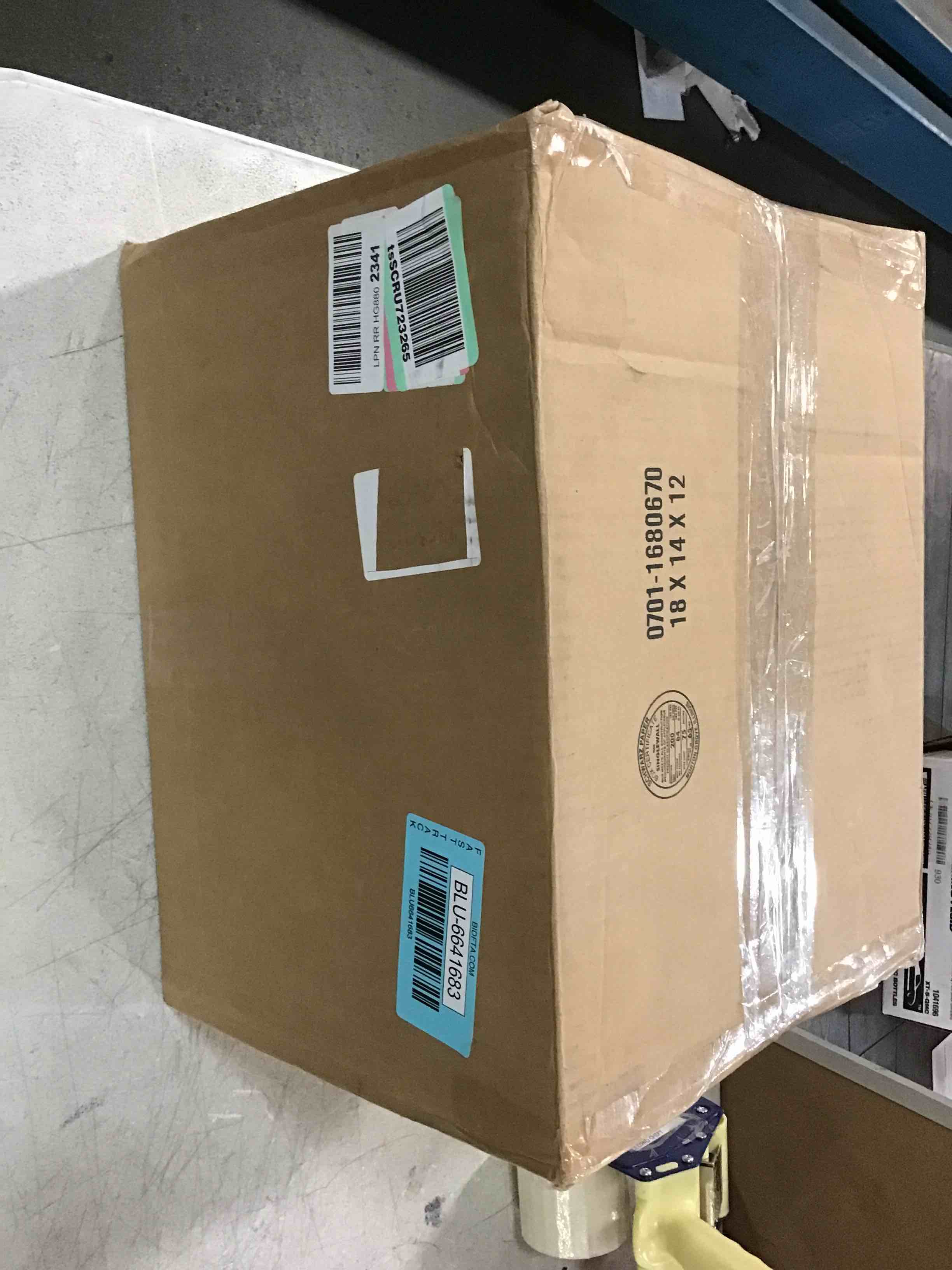 https://s3.amazonaws.com/lotting-images-prod/bidfta/BLU6641683_1720496689921.jpeg