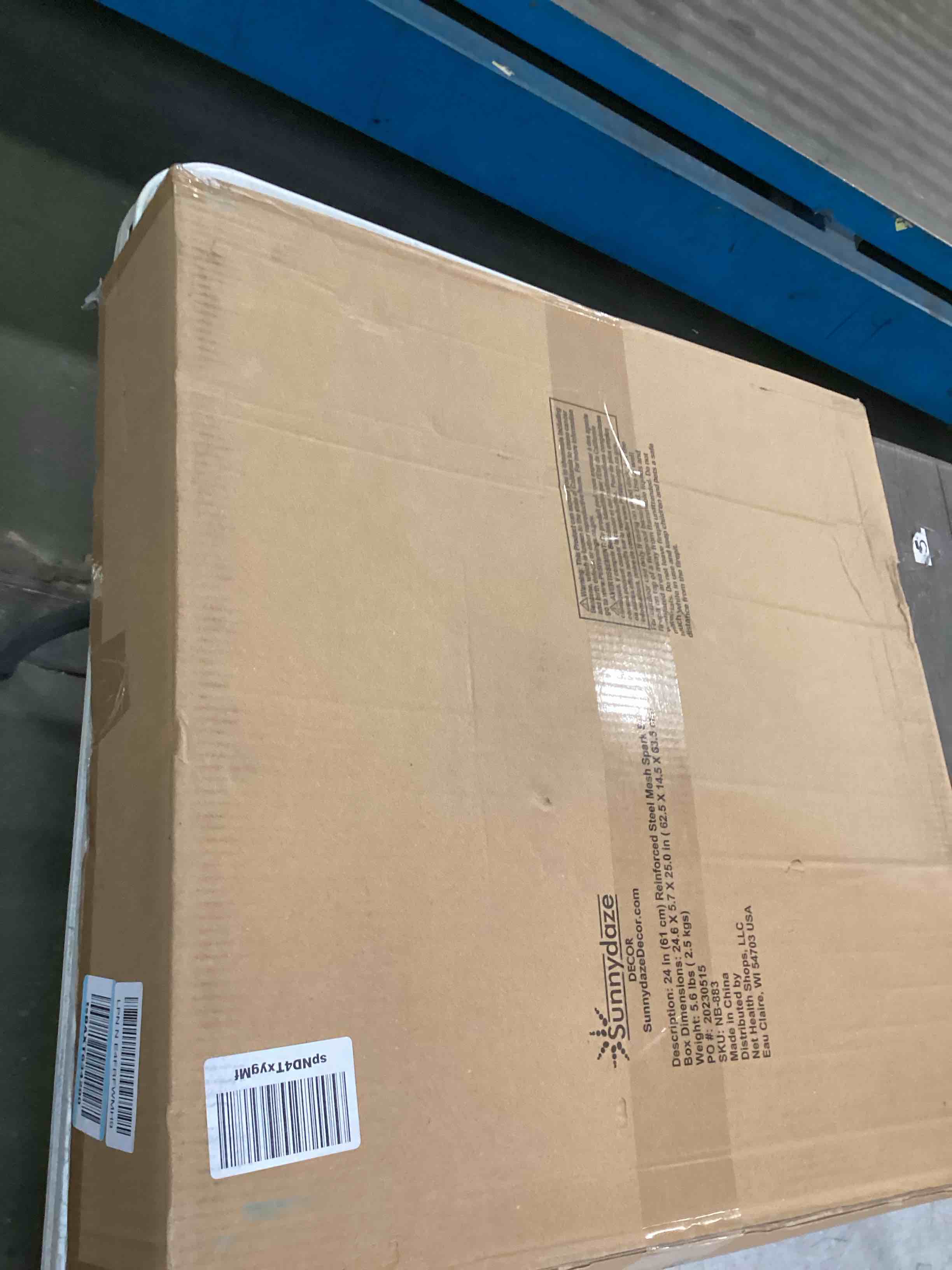 https://s3.amazonaws.com/lotting-images-prod/bidfta/BLU6641876_1720539785211.jpeg