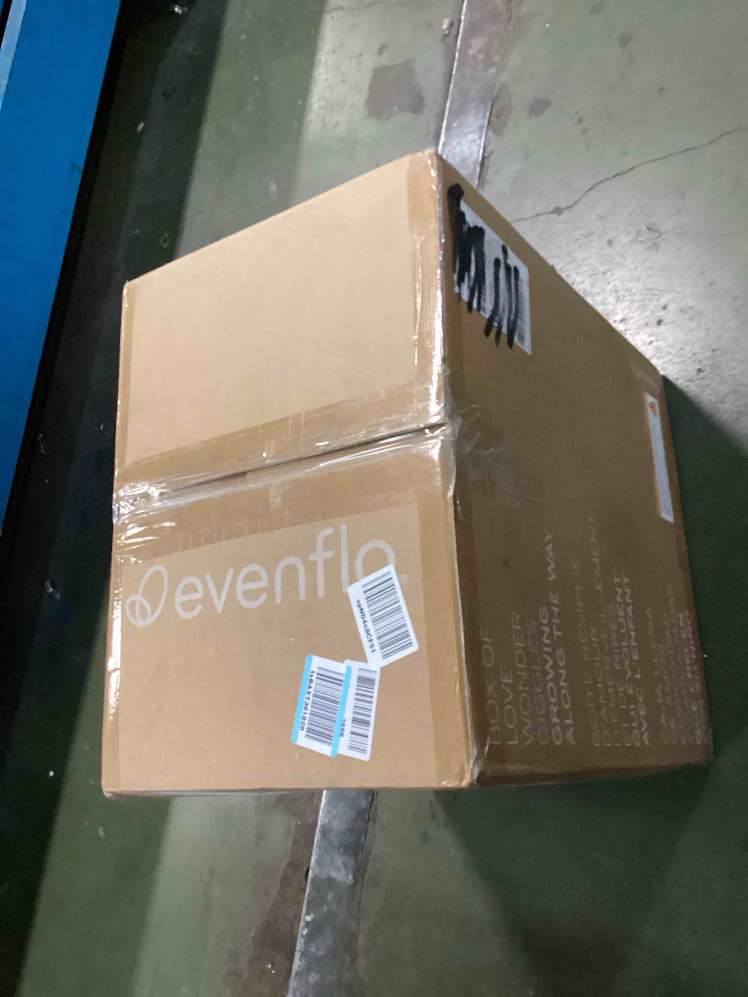 https://s3.amazonaws.com/lotting-images-prod/bidfta/BLU6642110_1720619837001.jpeg