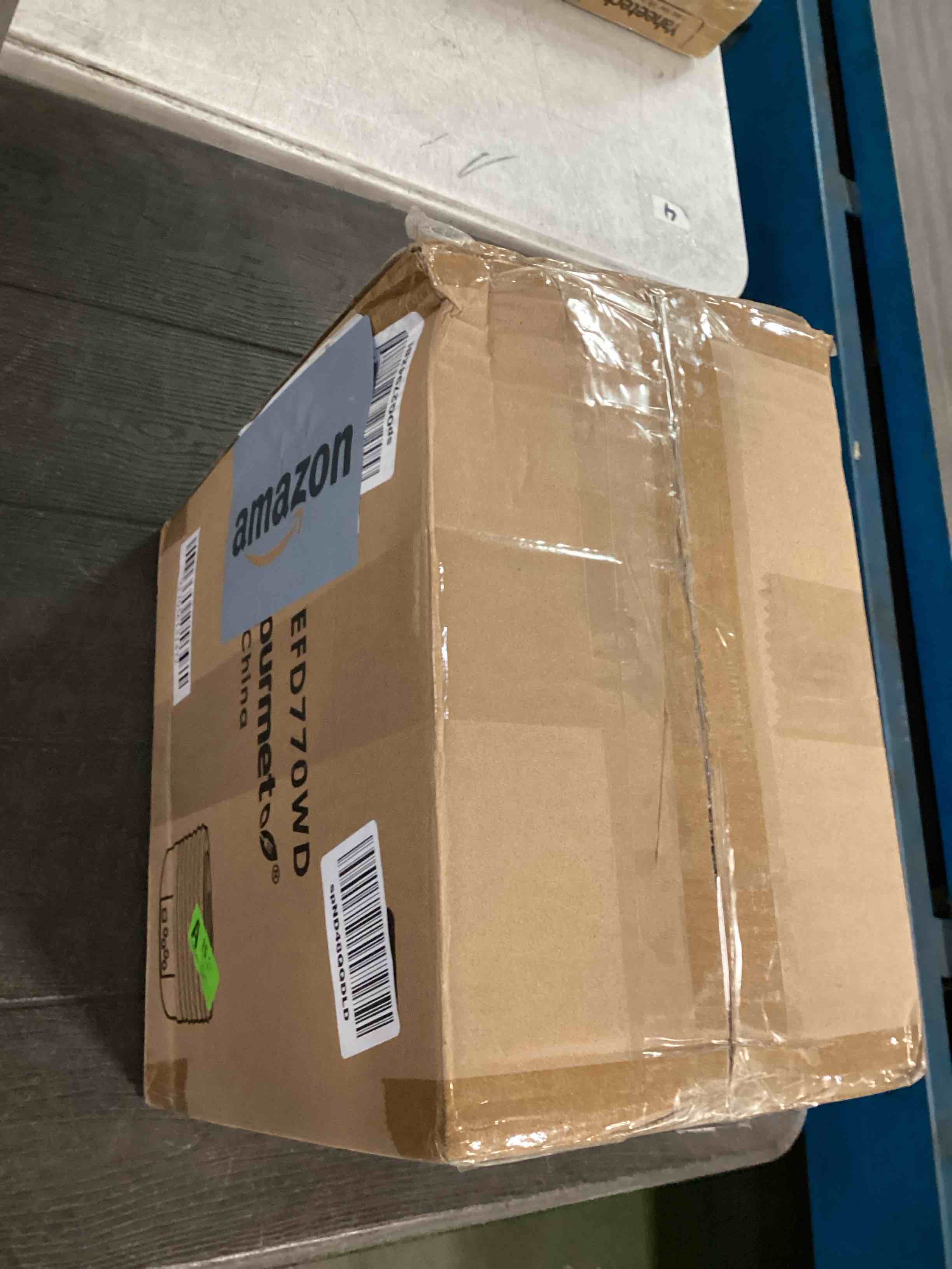 https://s3.amazonaws.com/lotting-images-prod/bidfta/BLU6642128_1720623057913.jpeg