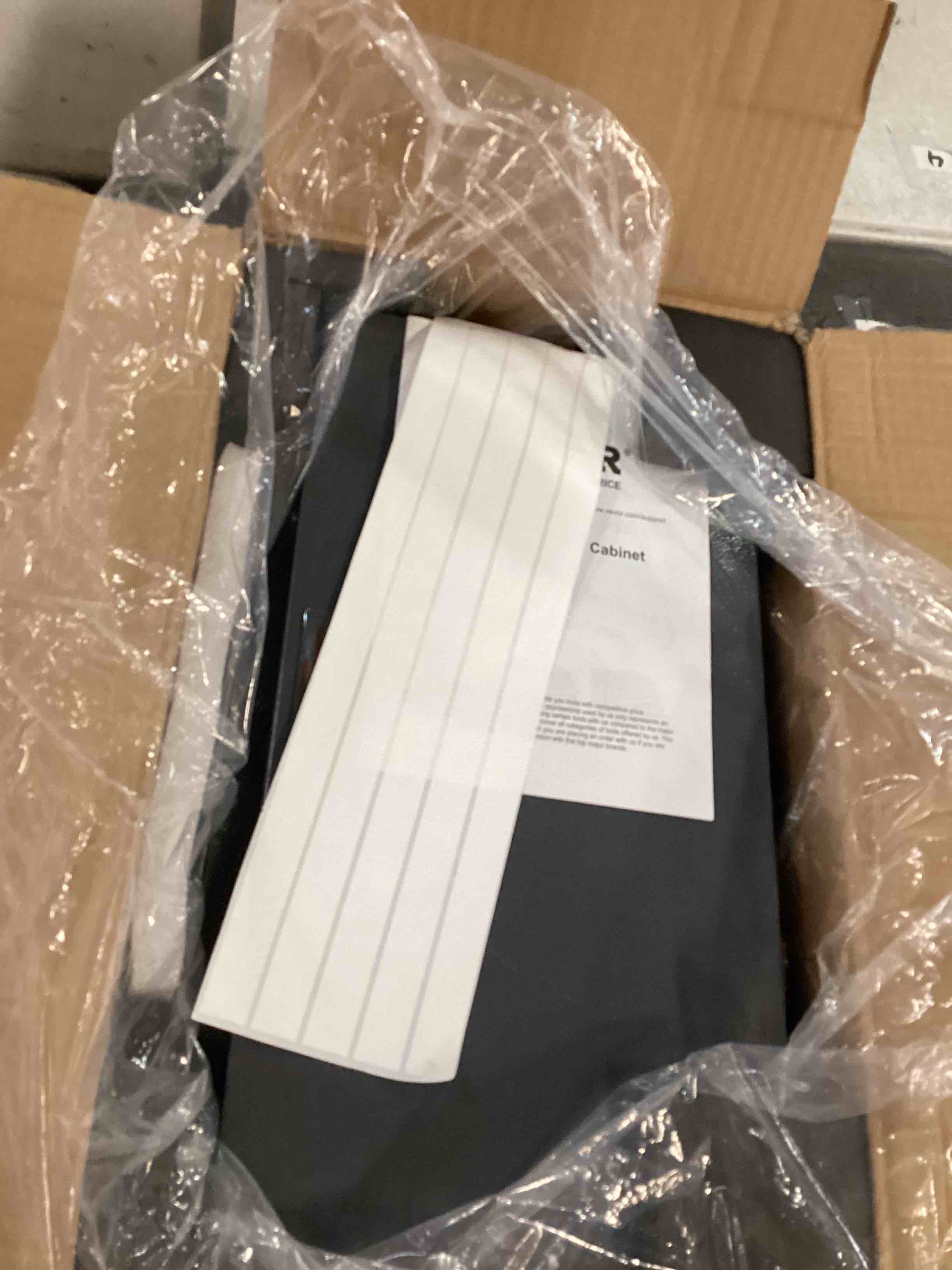 https://s3.amazonaws.com/lotting-images-prod/bidfta/BLU6642133_1720623656901.jpeg
