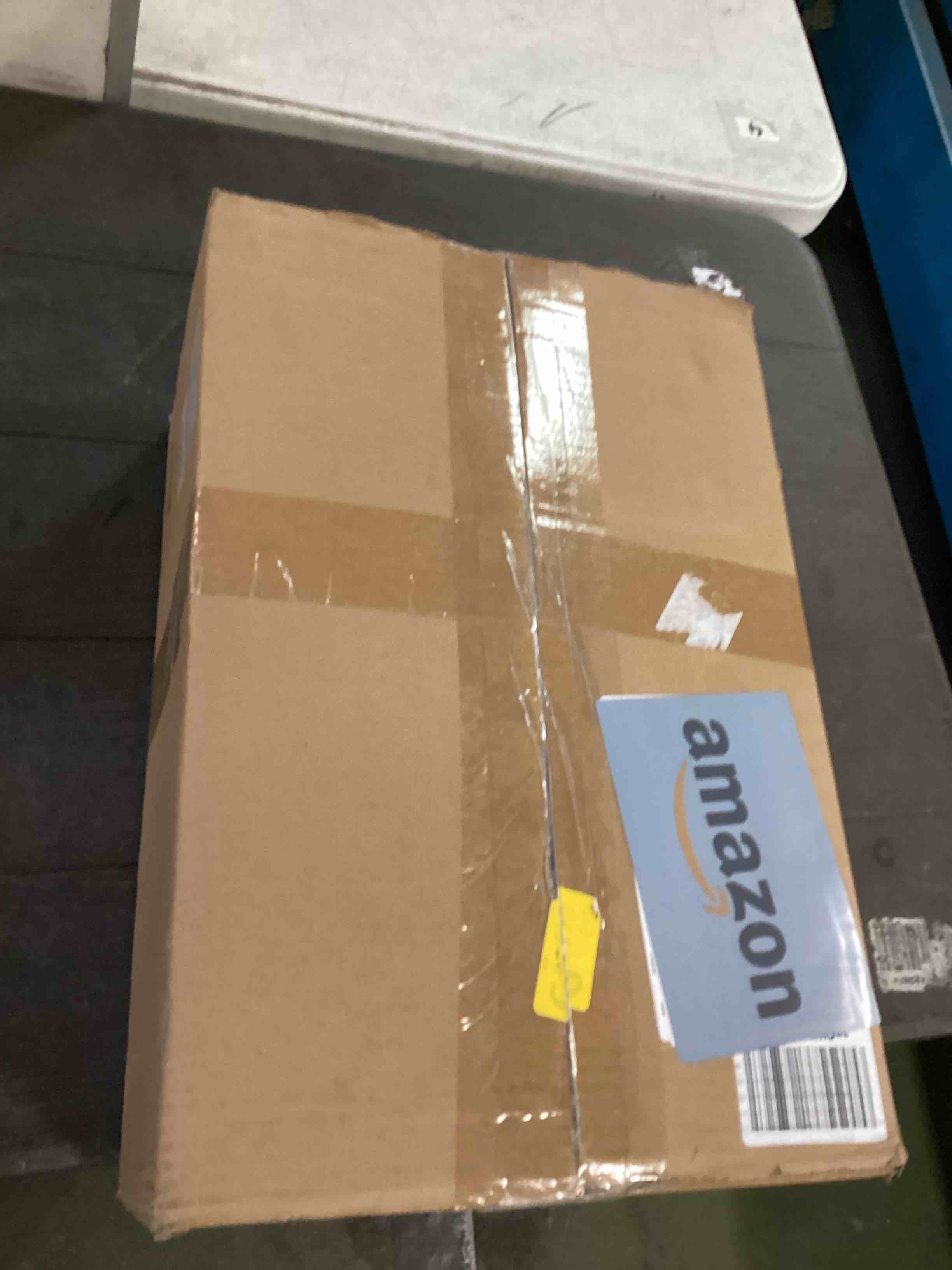 https://s3.amazonaws.com/lotting-images-prod/bidfta/BLU6642156_1720626986278.jpeg