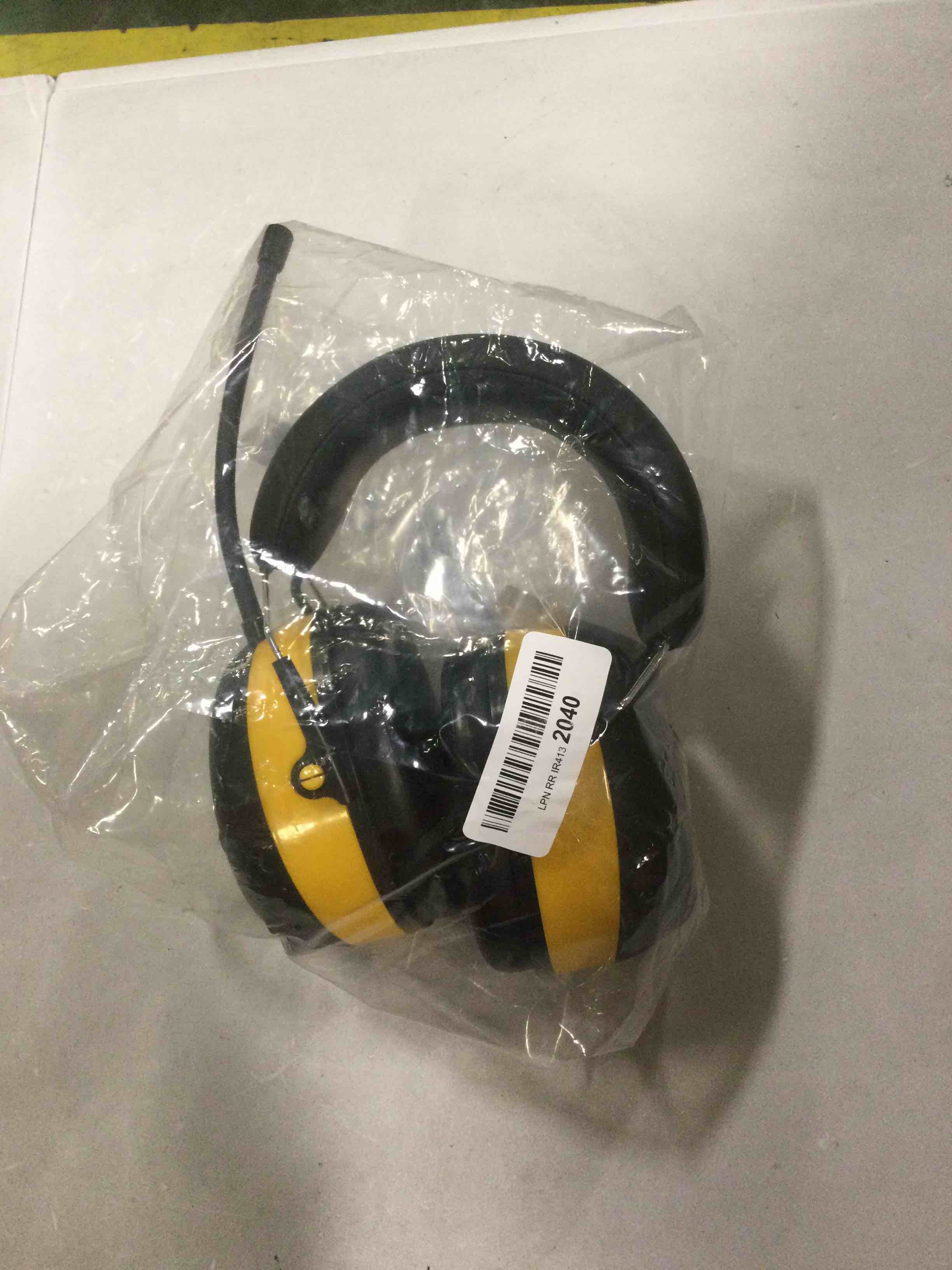 https://s3.amazonaws.com/lotting-images-prod/bidfta/BLU6643110_1719631708891.jpeg