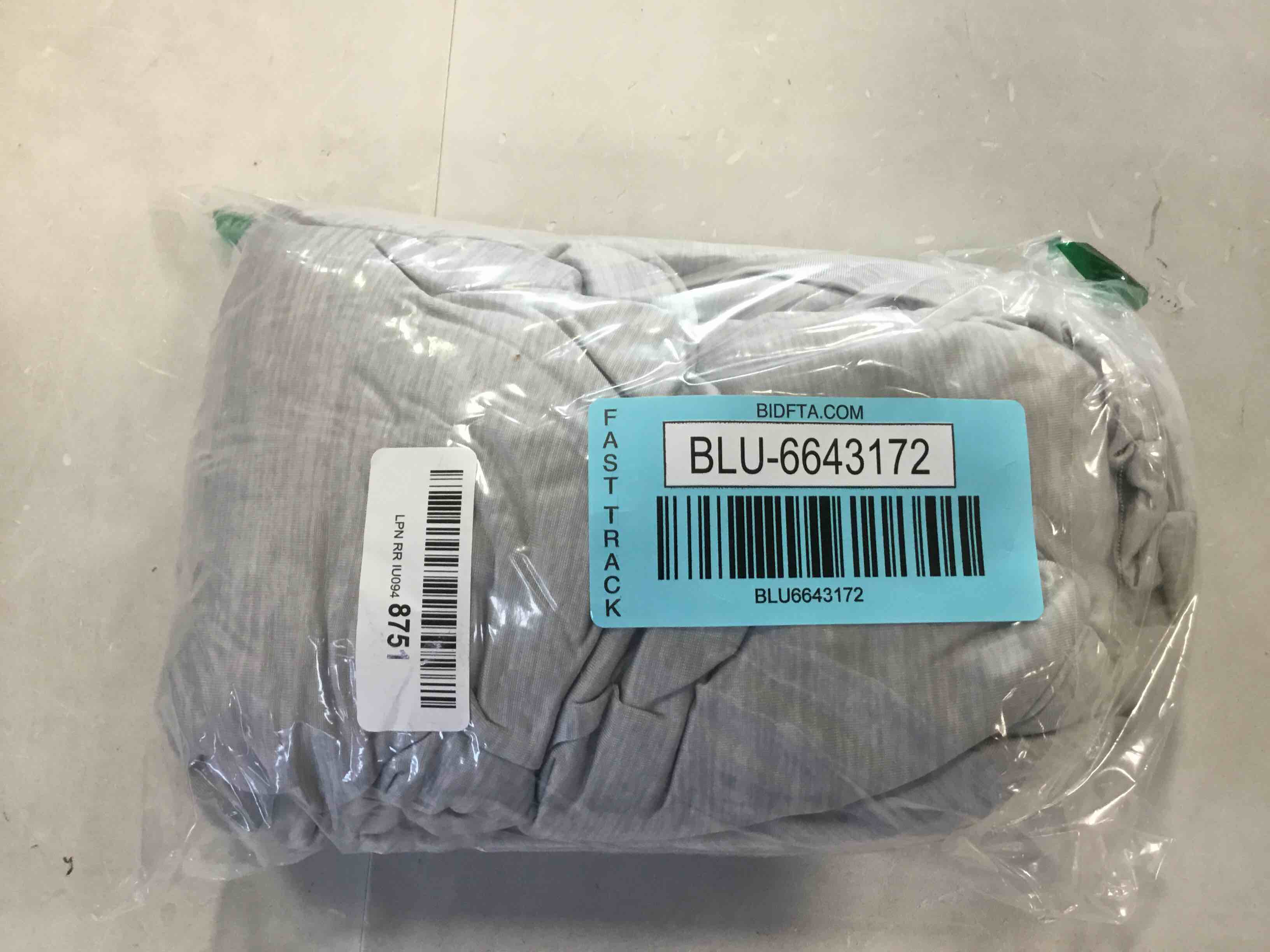 https://s3.amazonaws.com/lotting-images-prod/bidfta/BLU6643172_1719921812681.jpeg