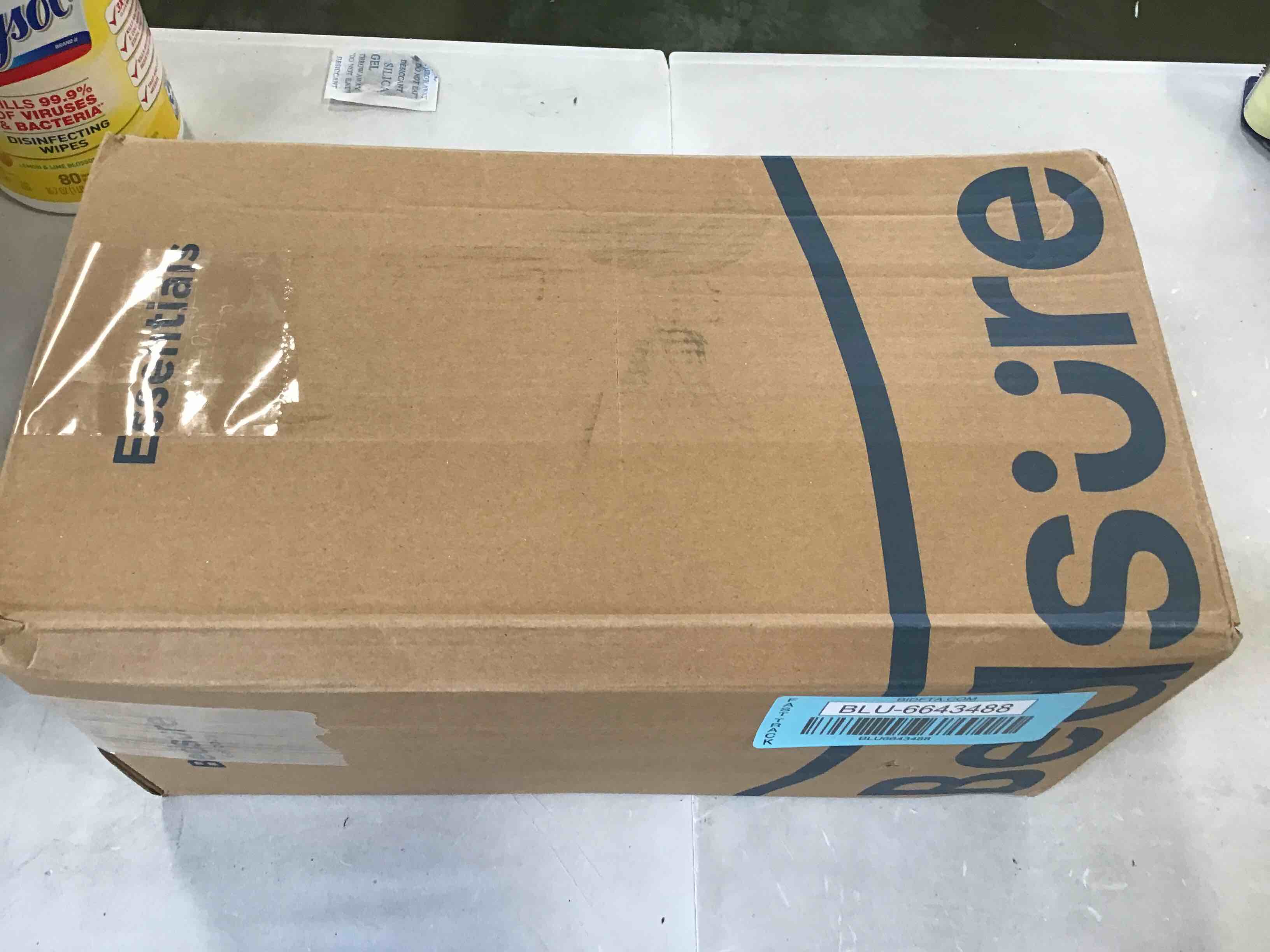 https://s3.amazonaws.com/lotting-images-prod/bidfta/BLU6643488_1720027672830.jpeg