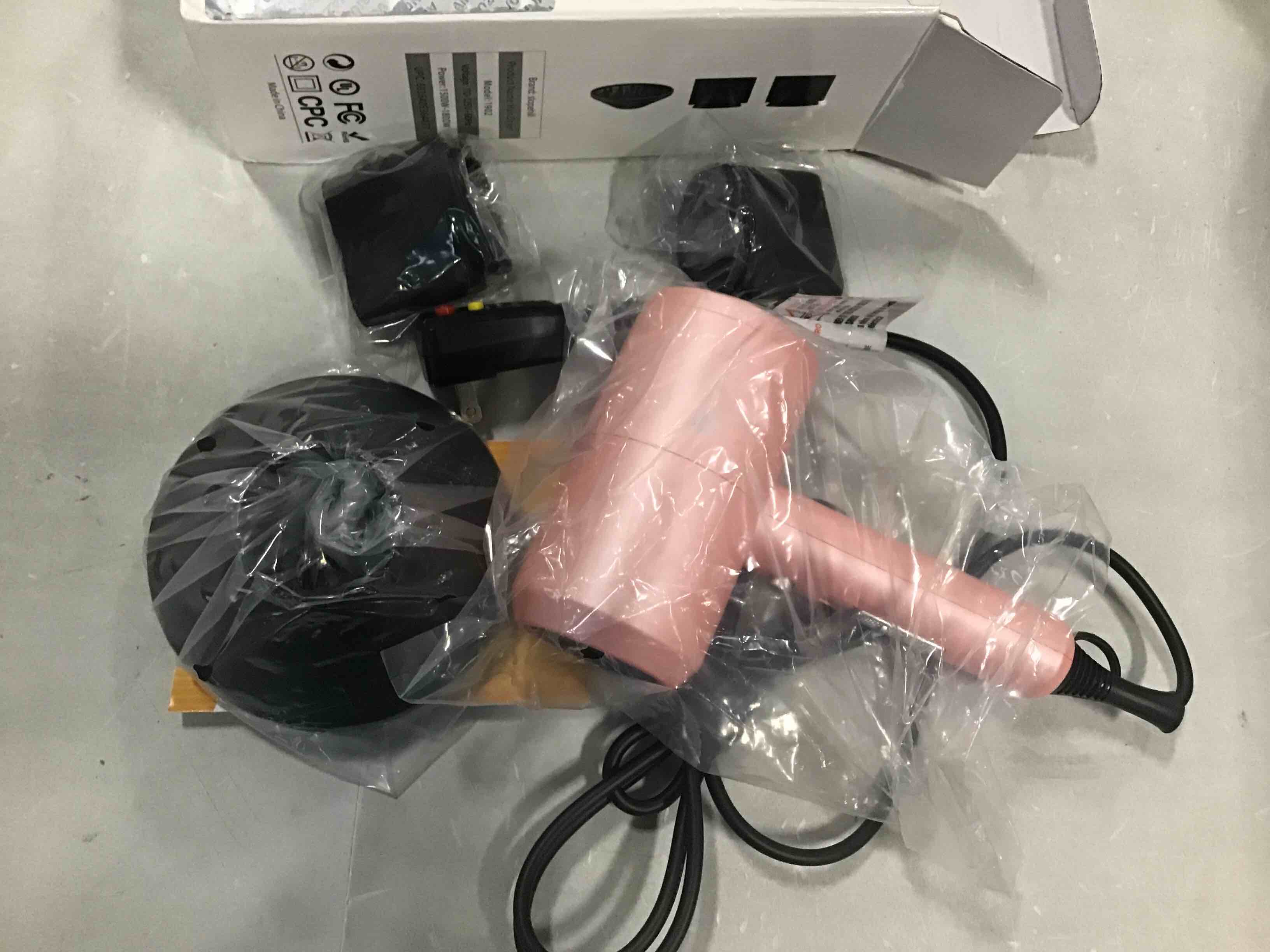 https://s3.amazonaws.com/lotting-images-prod/bidfta/BLU6643643_1720193498600.jpeg
