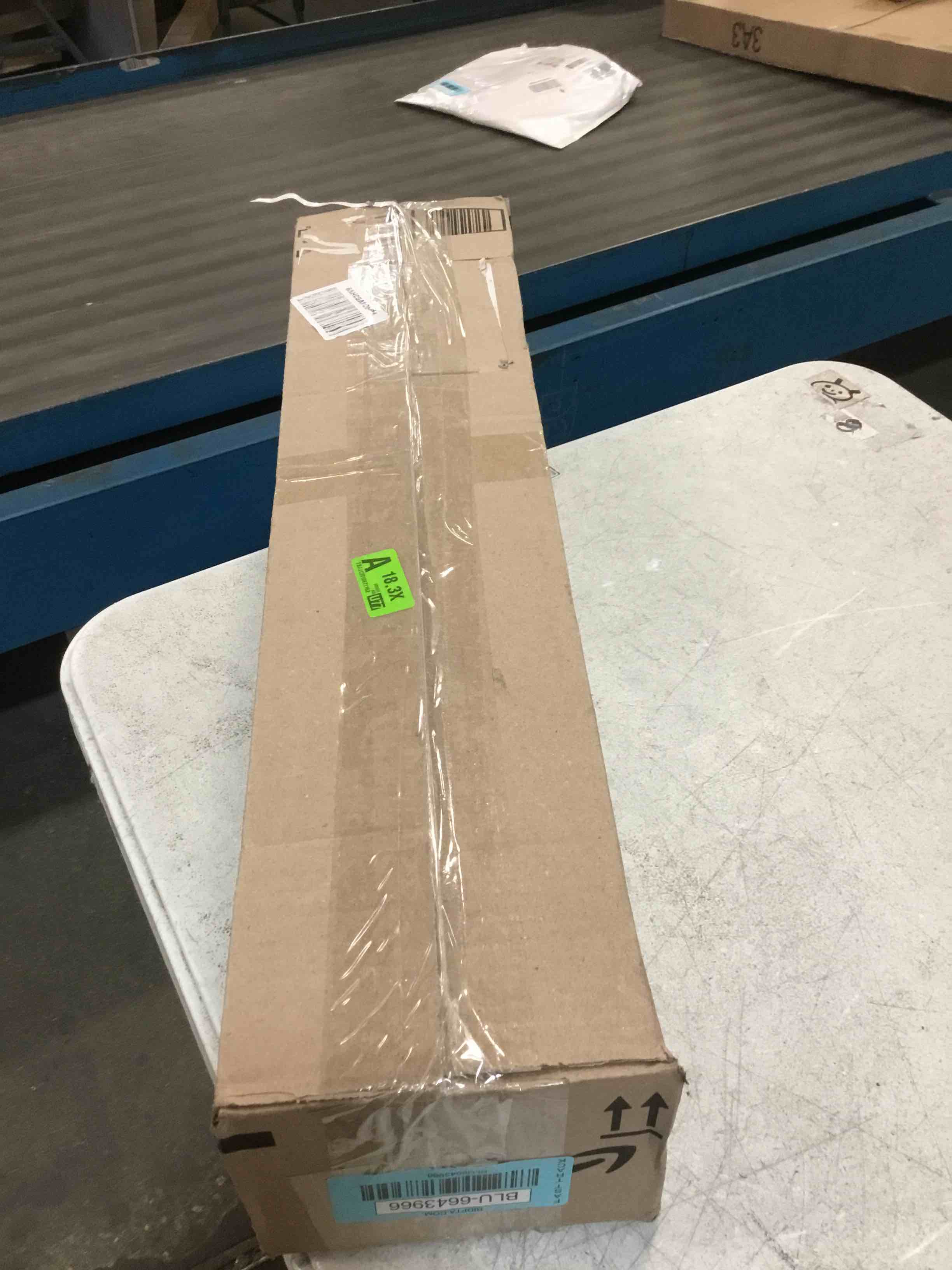 https://s3.amazonaws.com/lotting-images-prod/bidfta/BLU6643966_1719835762924.jpeg