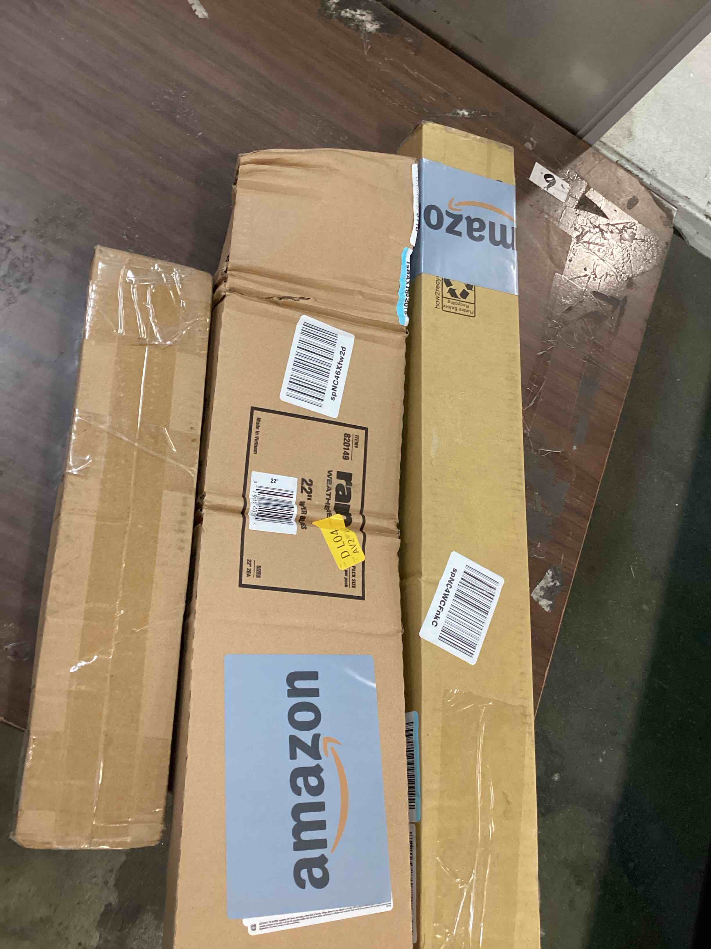 https://s3.amazonaws.com/lotting-images-prod/bidfta/BLU6644278_1719951551681.jpeg