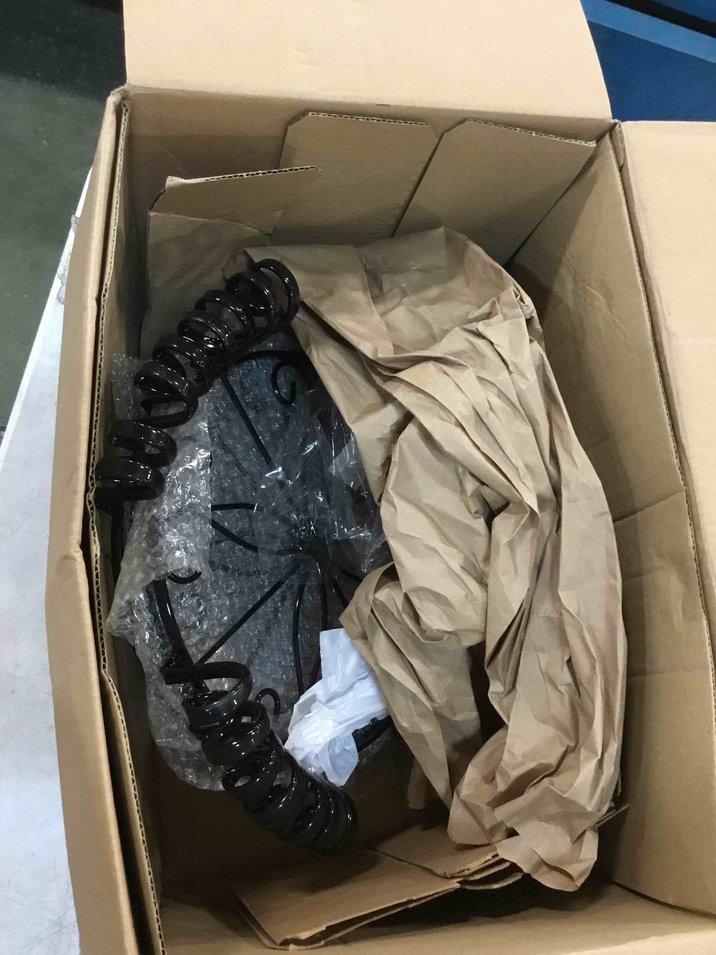 https://s3.amazonaws.com/lotting-images-prod/bidfta/BLU6644285_1720005571699.jpeg