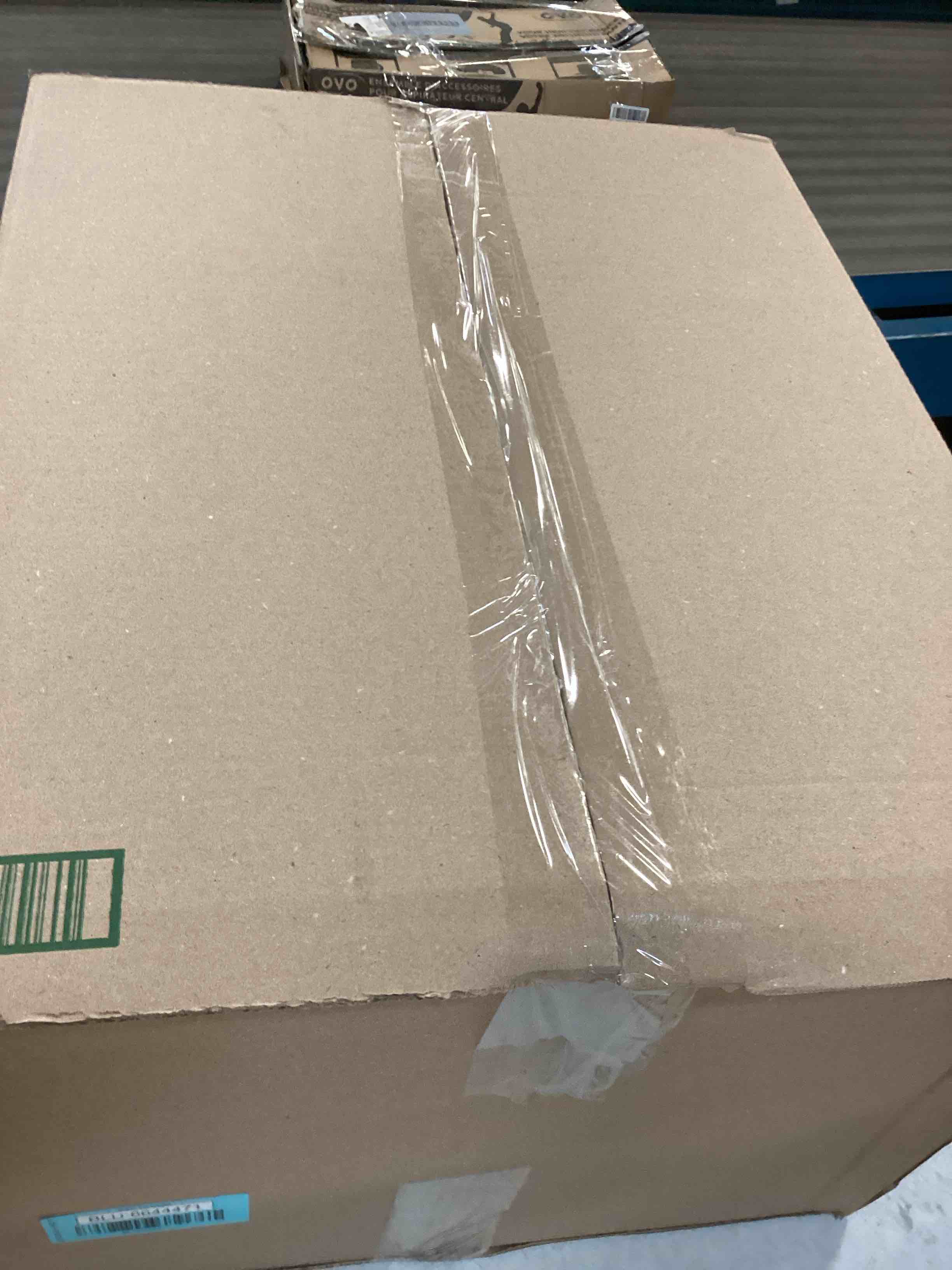 https://s3.amazonaws.com/lotting-images-prod/bidfta/BLU6644471_1720031289630.jpeg