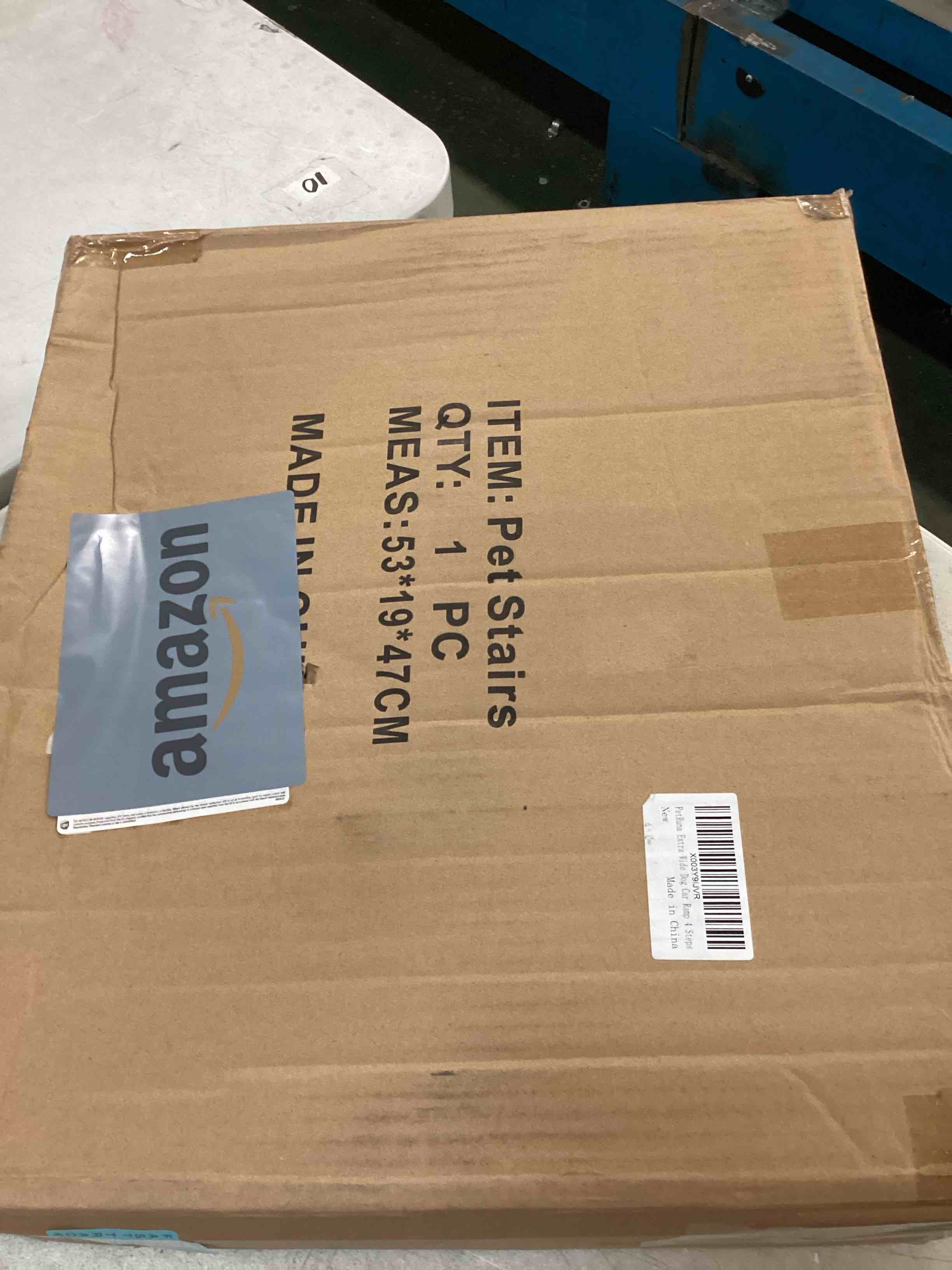 https://s3.amazonaws.com/lotting-images-prod/bidfta/BLU6644601_1720189177459.jpeg