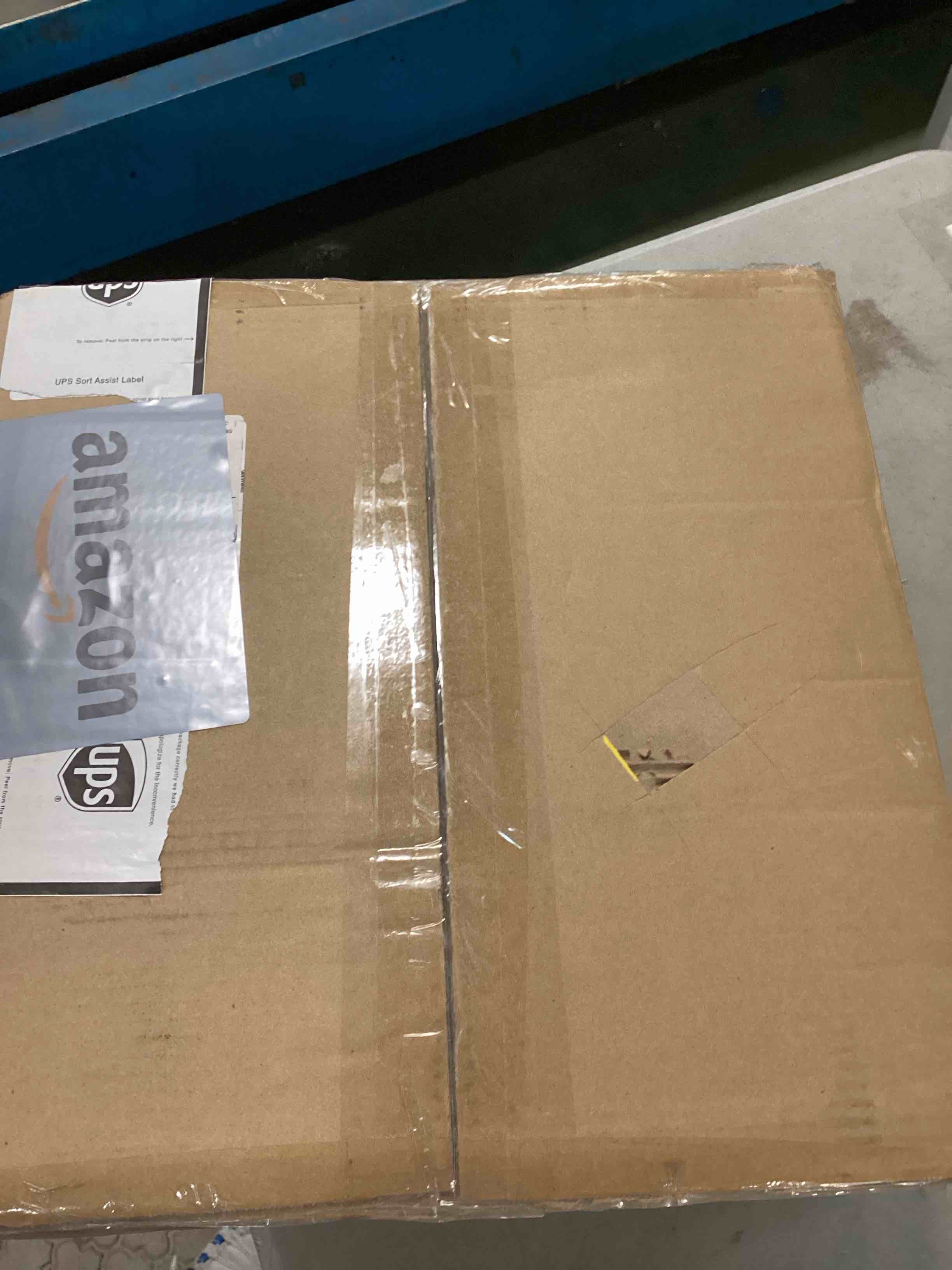 https://s3.amazonaws.com/lotting-images-prod/bidfta/BLU6644758_1720439786517.jpeg