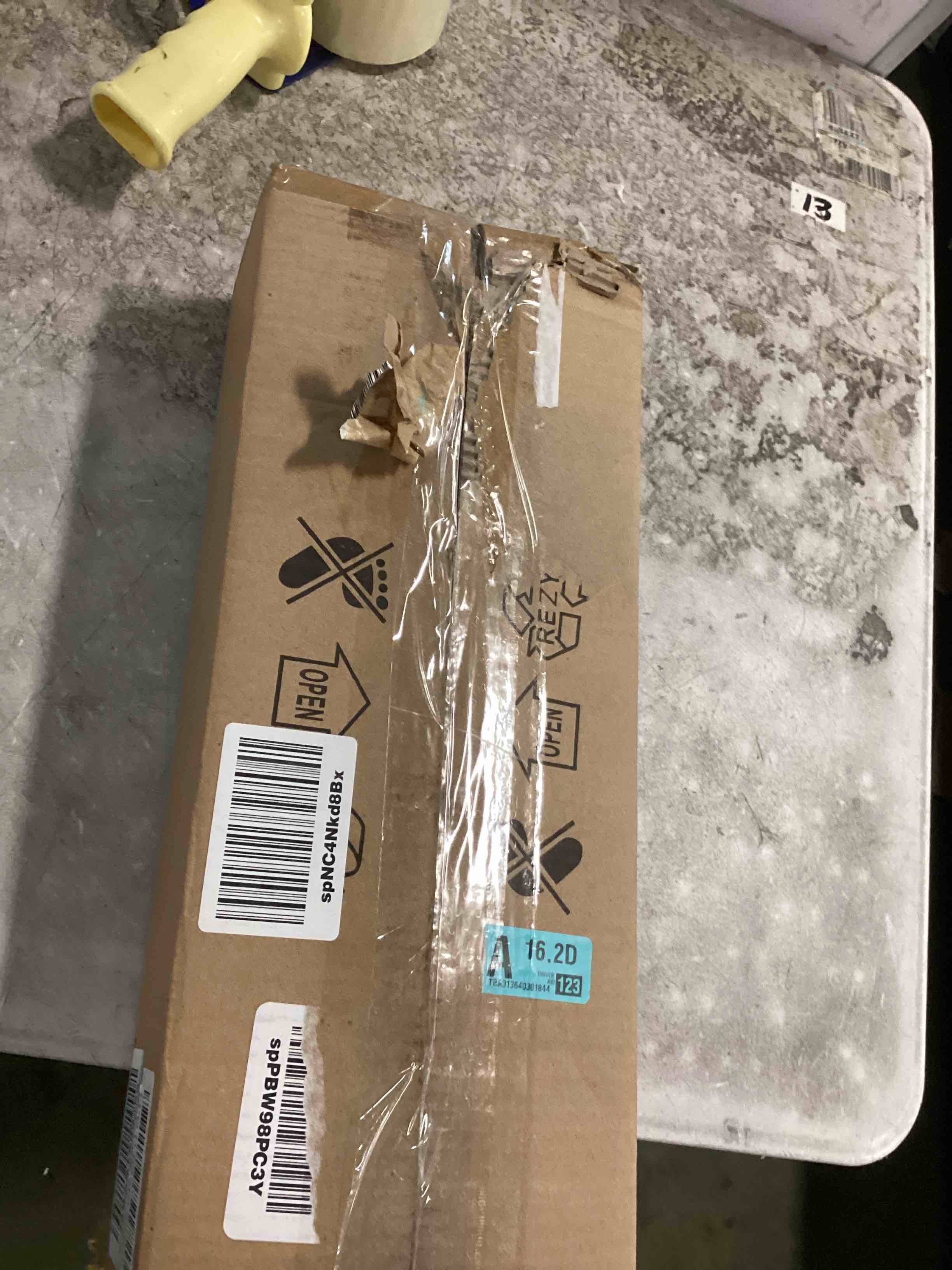 https://s3.amazonaws.com/lotting-images-prod/bidfta/BLU6645019_1720532603801.jpeg