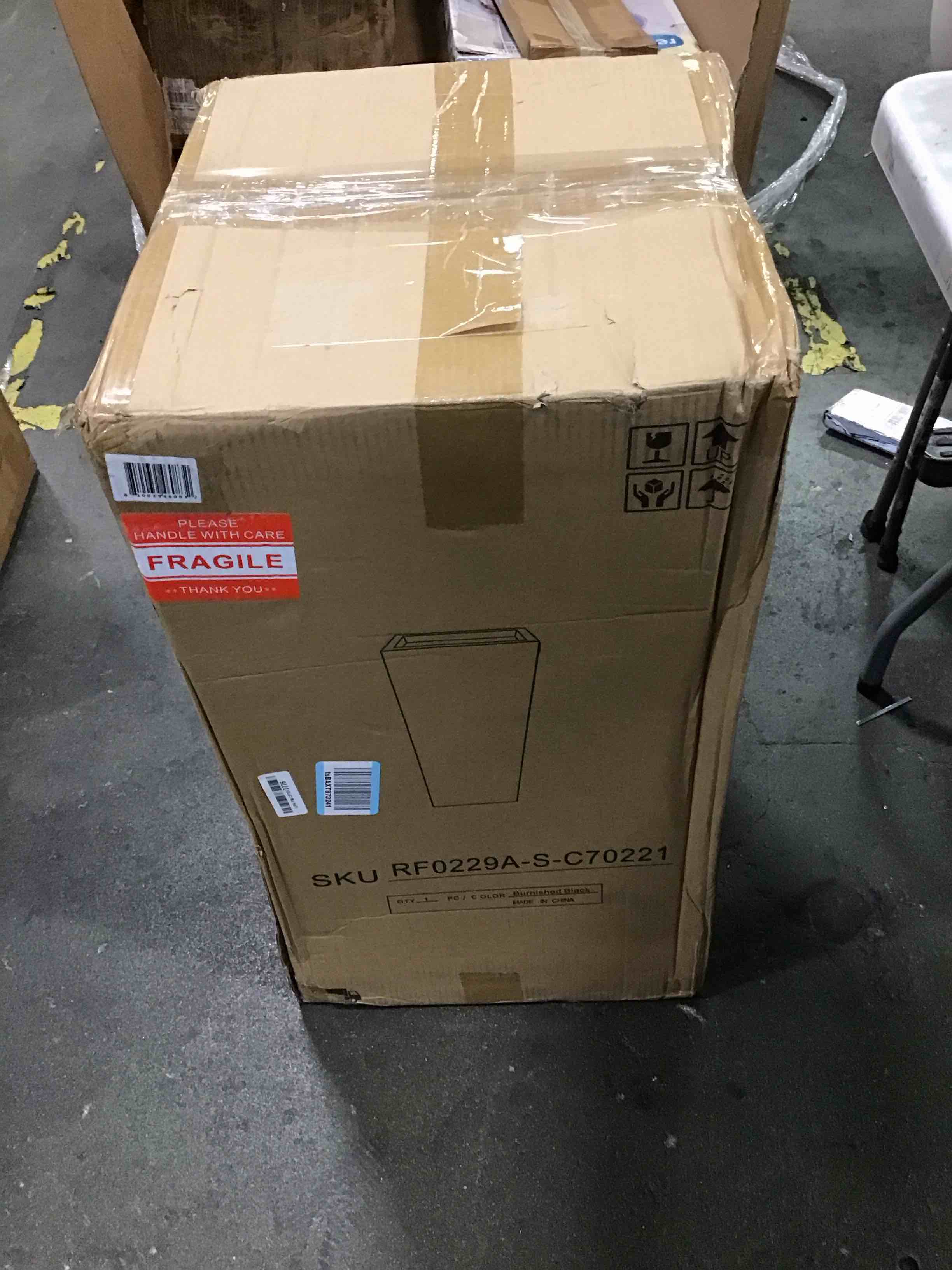 https://s3.amazonaws.com/lotting-images-prod/bidfta/BLU6645757_1719545441951.jpeg