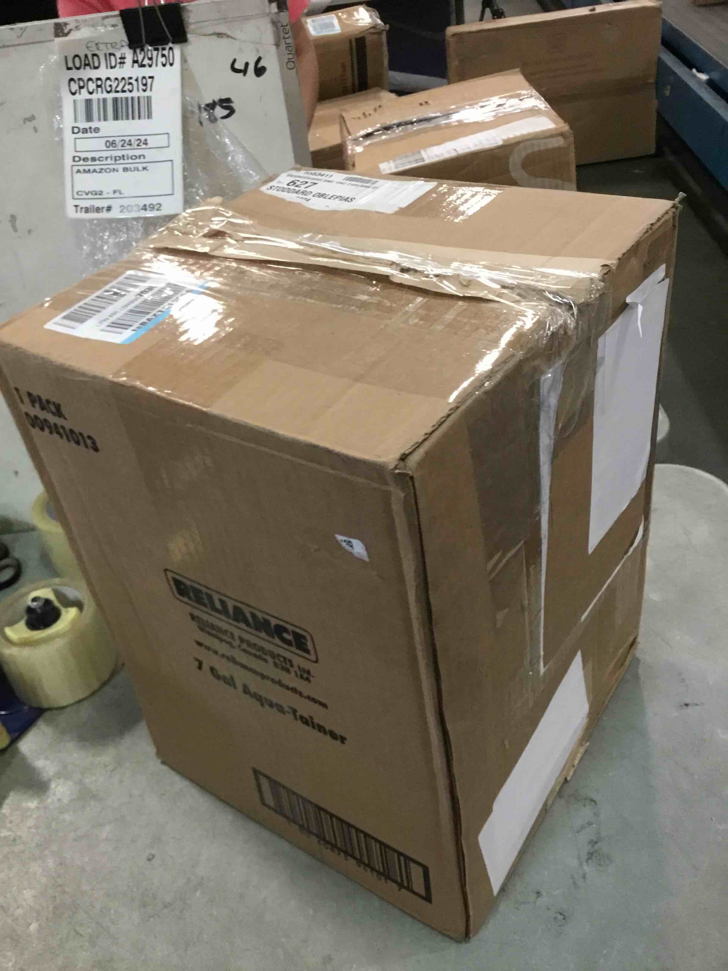 https://s3.amazonaws.com/lotting-images-prod/bidfta/BLU6645951_1720012792679.jpeg
