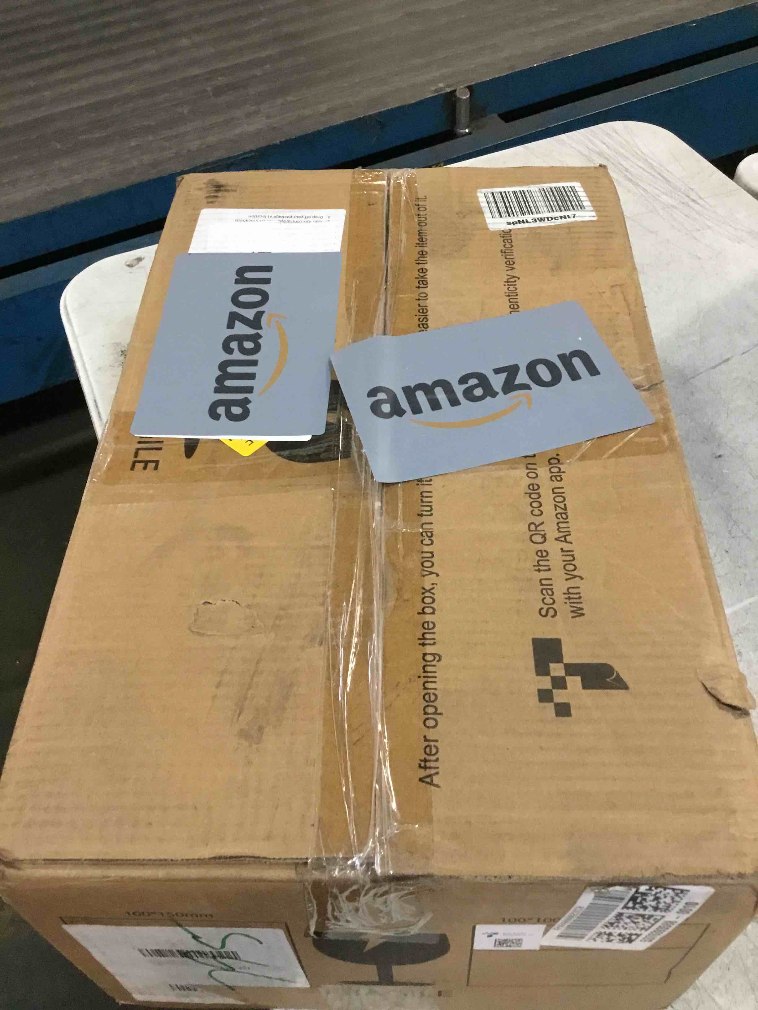 https://s3.amazonaws.com/lotting-images-prod/bidfta/BLU6646159_1720221644894.jpeg