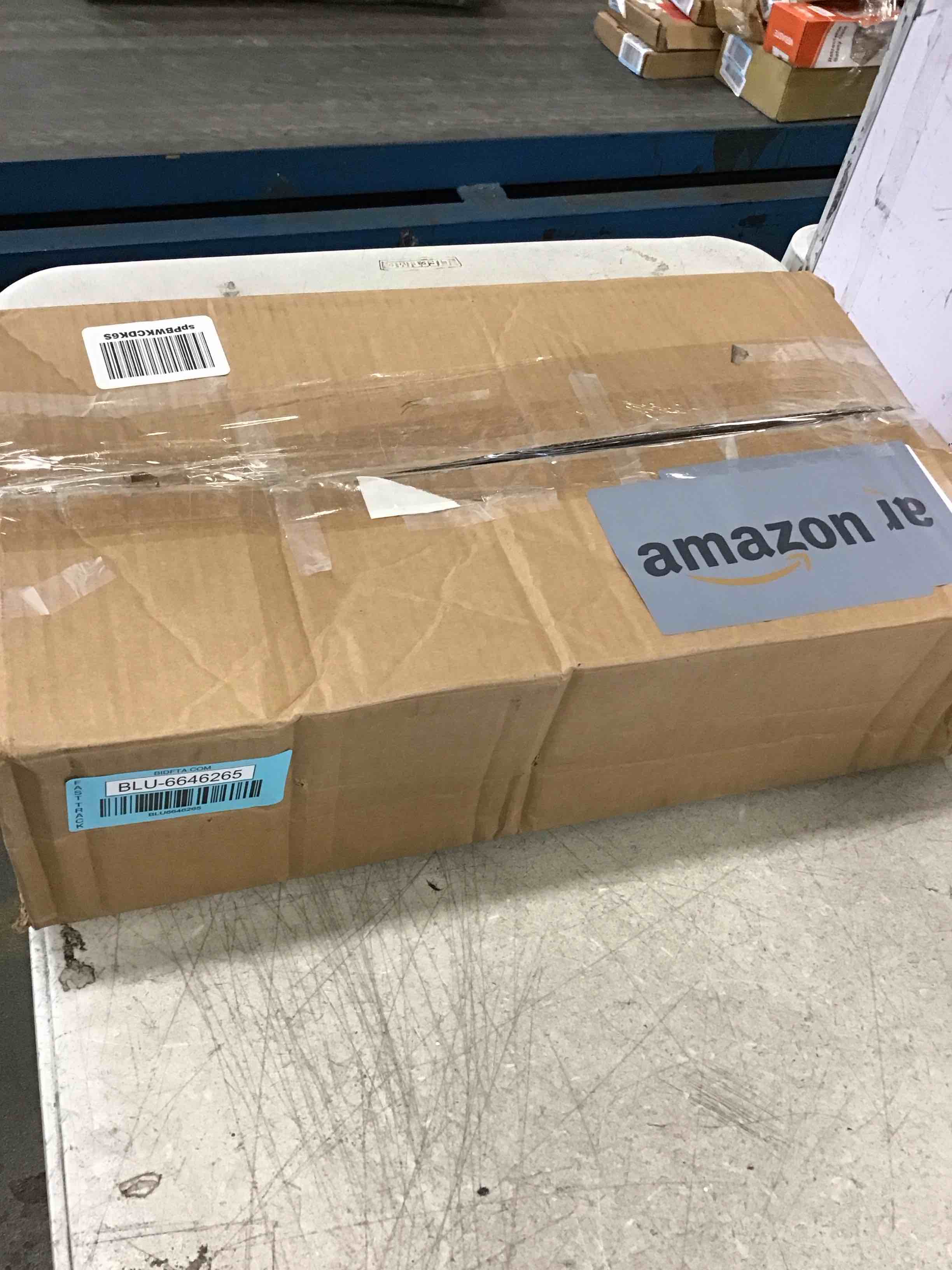https://s3.amazonaws.com/lotting-images-prod/bidfta/BLU6646265_1720442325330.jpeg