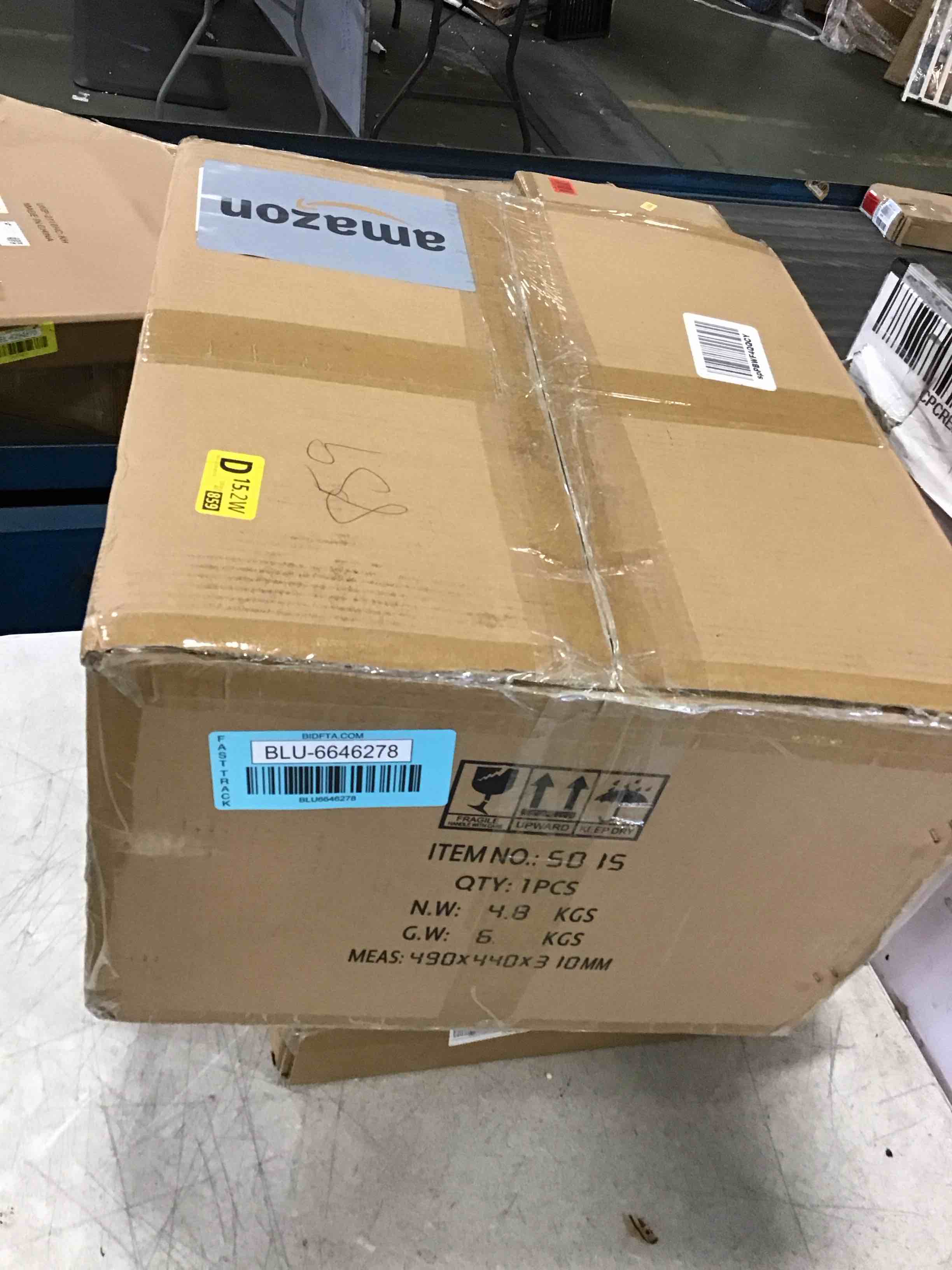 https://s3.amazonaws.com/lotting-images-prod/bidfta/BLU6646278_1720443544751.jpeg
