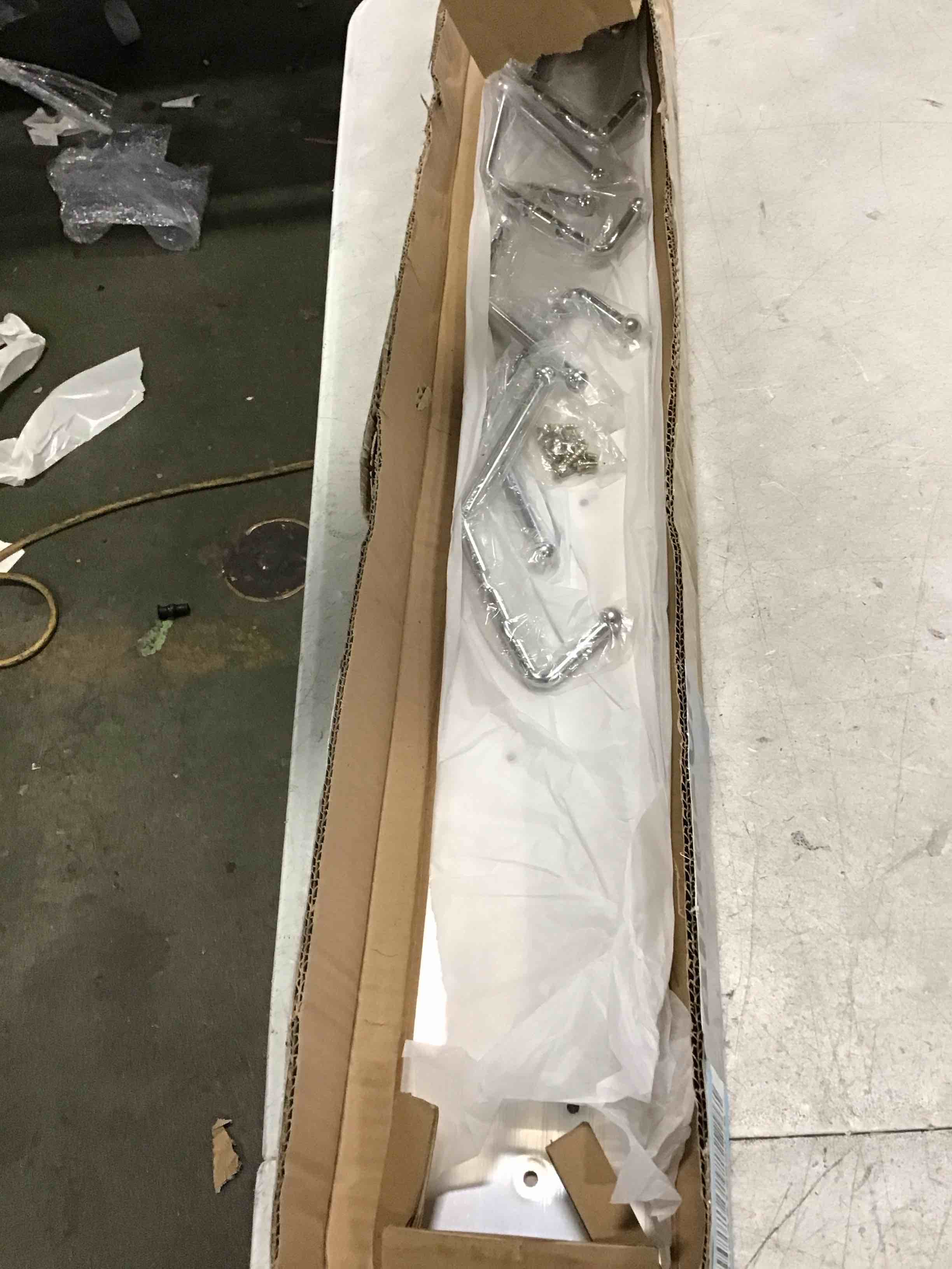 https://s3.amazonaws.com/lotting-images-prod/bidfta/BLU6646558_1720533400587.jpeg
