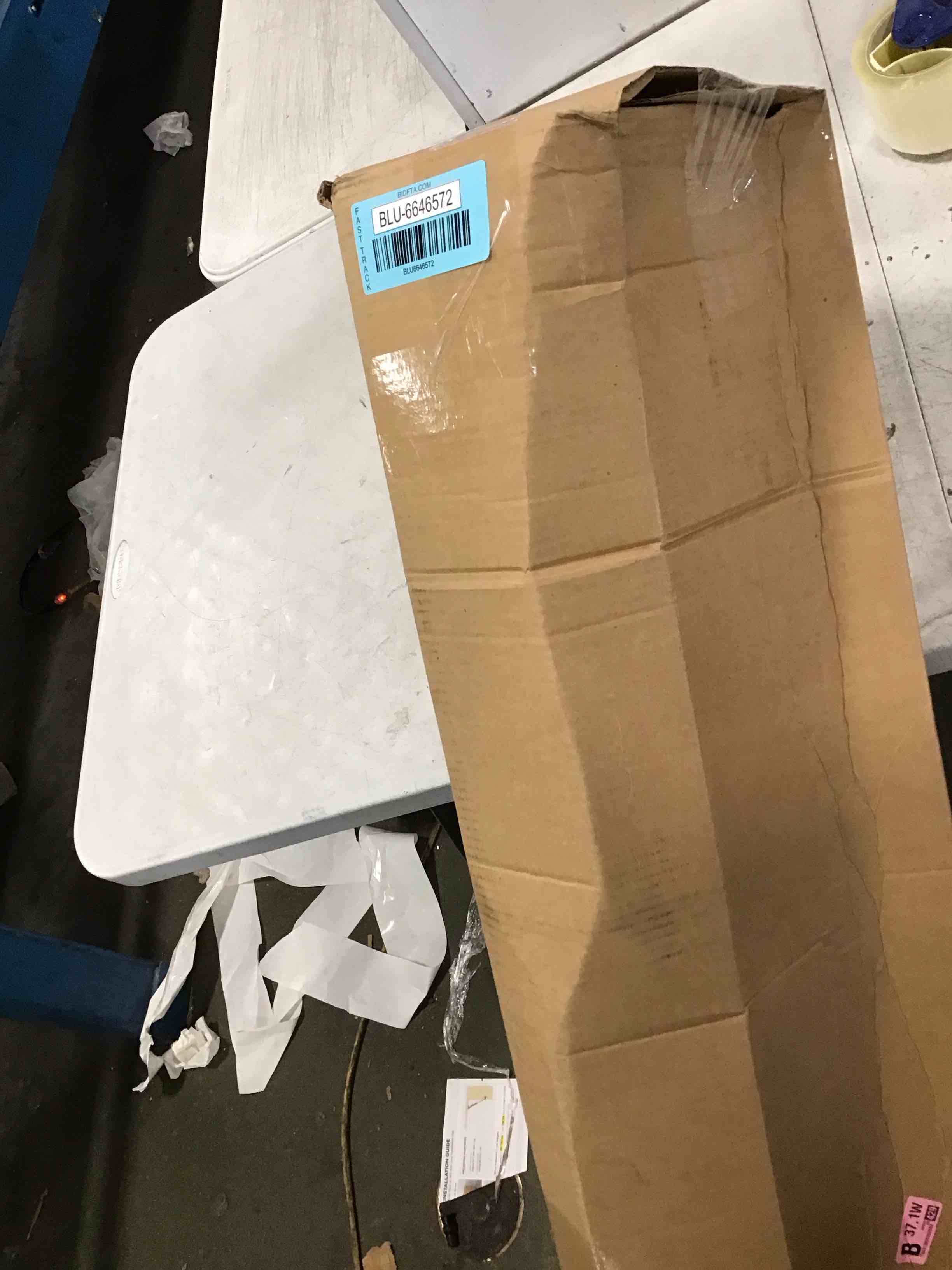 https://s3.amazonaws.com/lotting-images-prod/bidfta/BLU6646572_1720536528213.jpeg