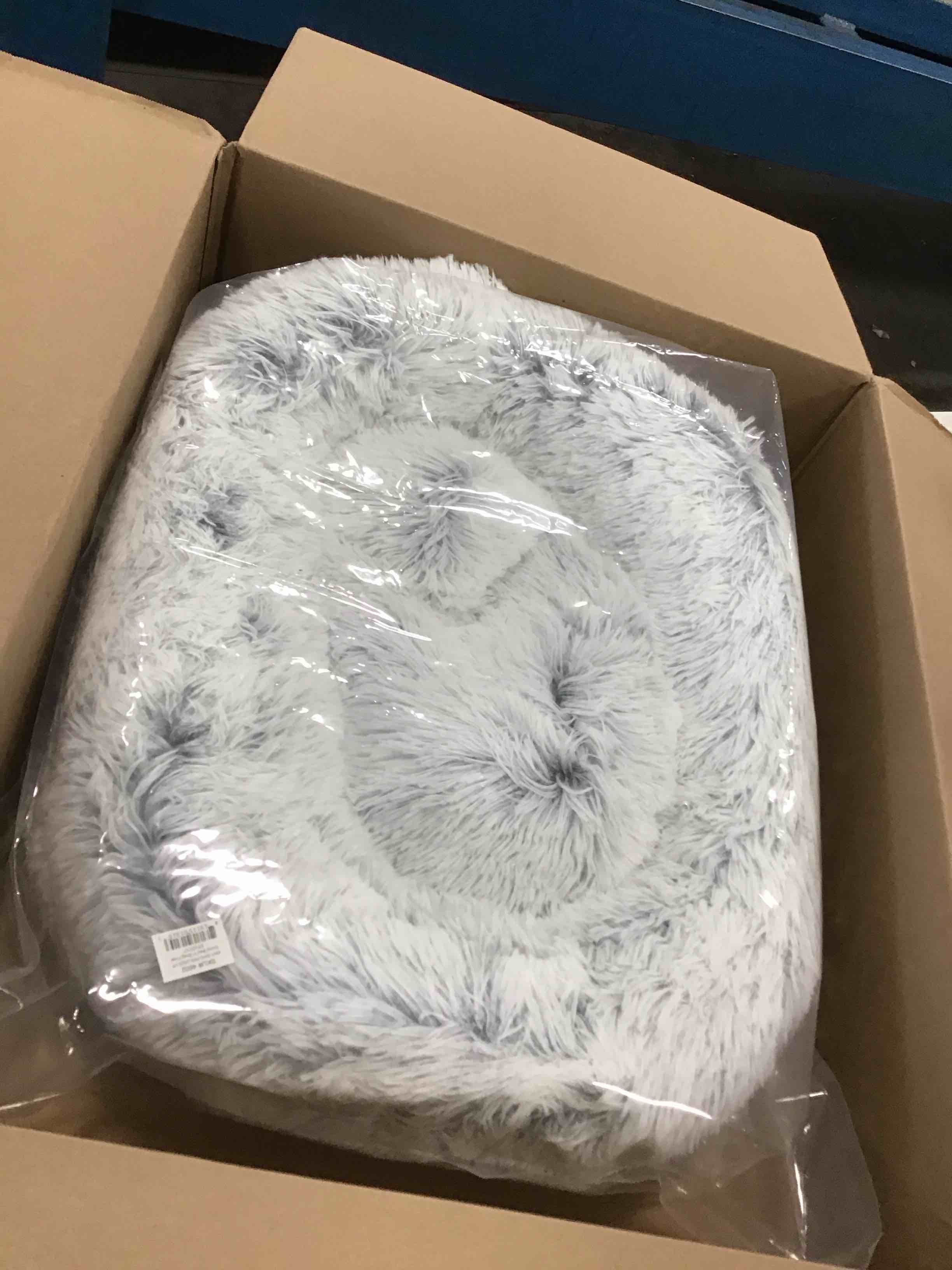 https://s3.amazonaws.com/lotting-images-prod/bidfta/BLU6646667_1720545529797.jpeg