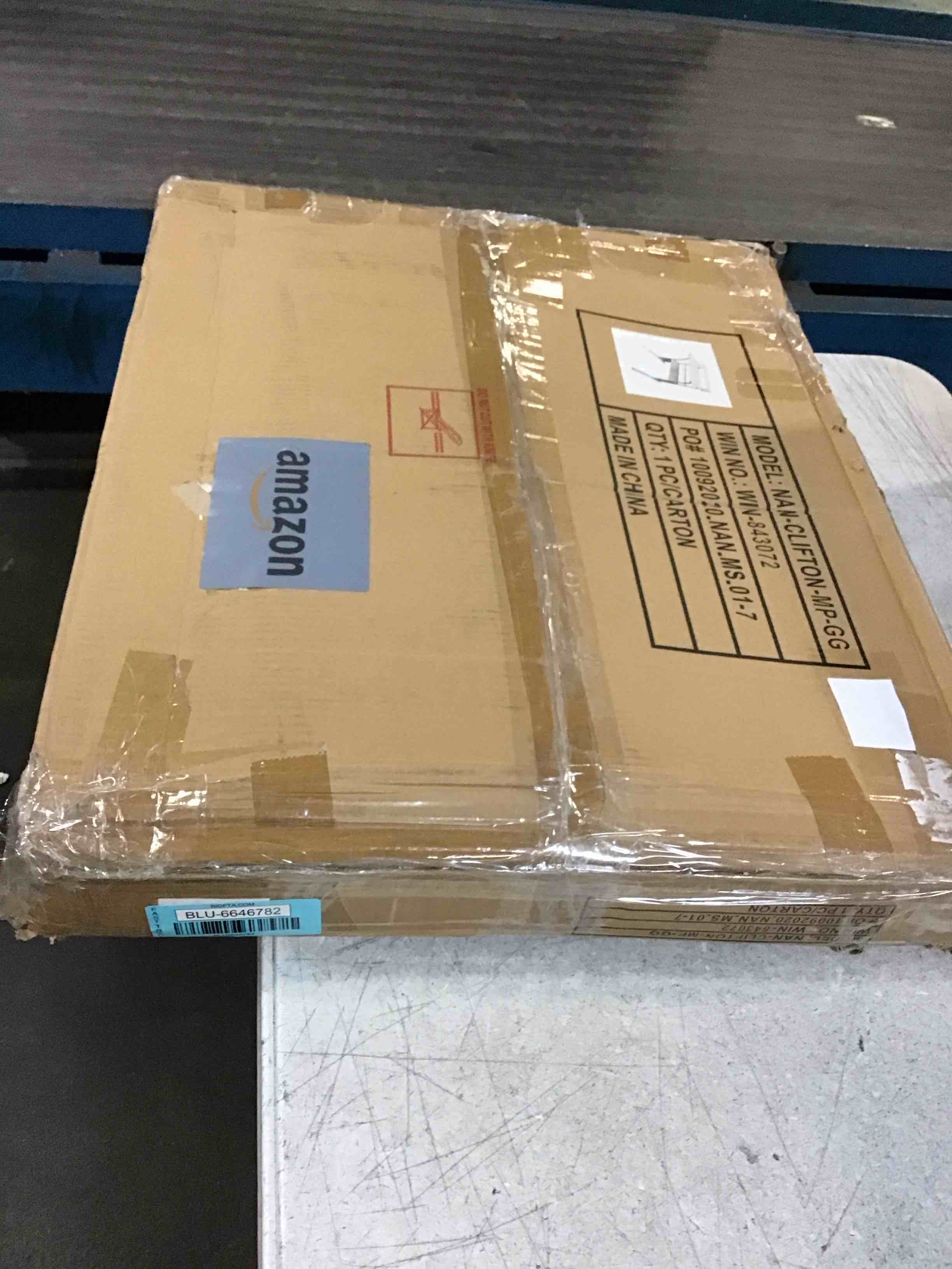 https://s3.amazonaws.com/lotting-images-prod/bidfta/BLU6646782_1720621494638.jpeg