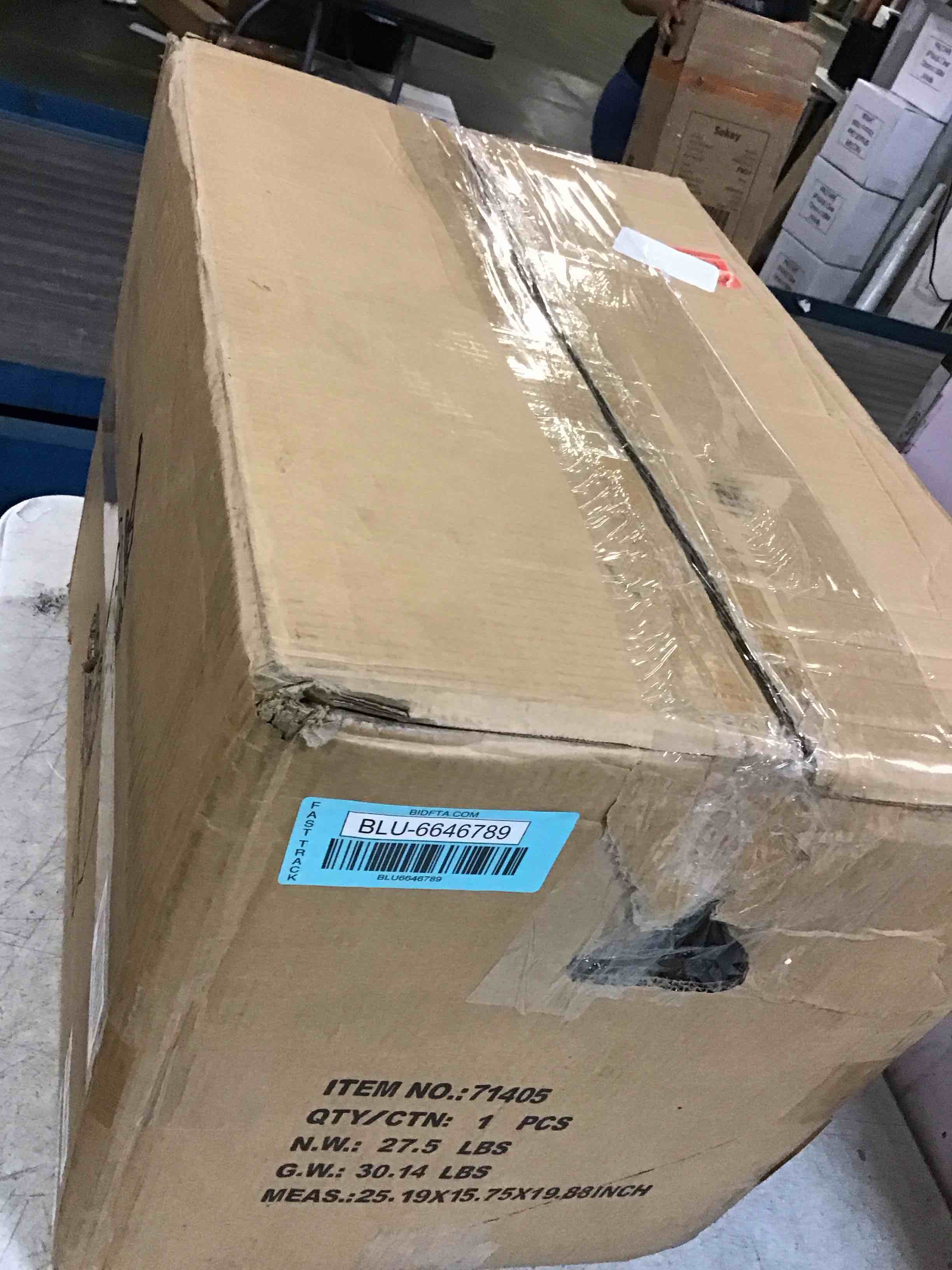 https://s3.amazonaws.com/lotting-images-prod/bidfta/BLU6646789_1720622078324.jpeg