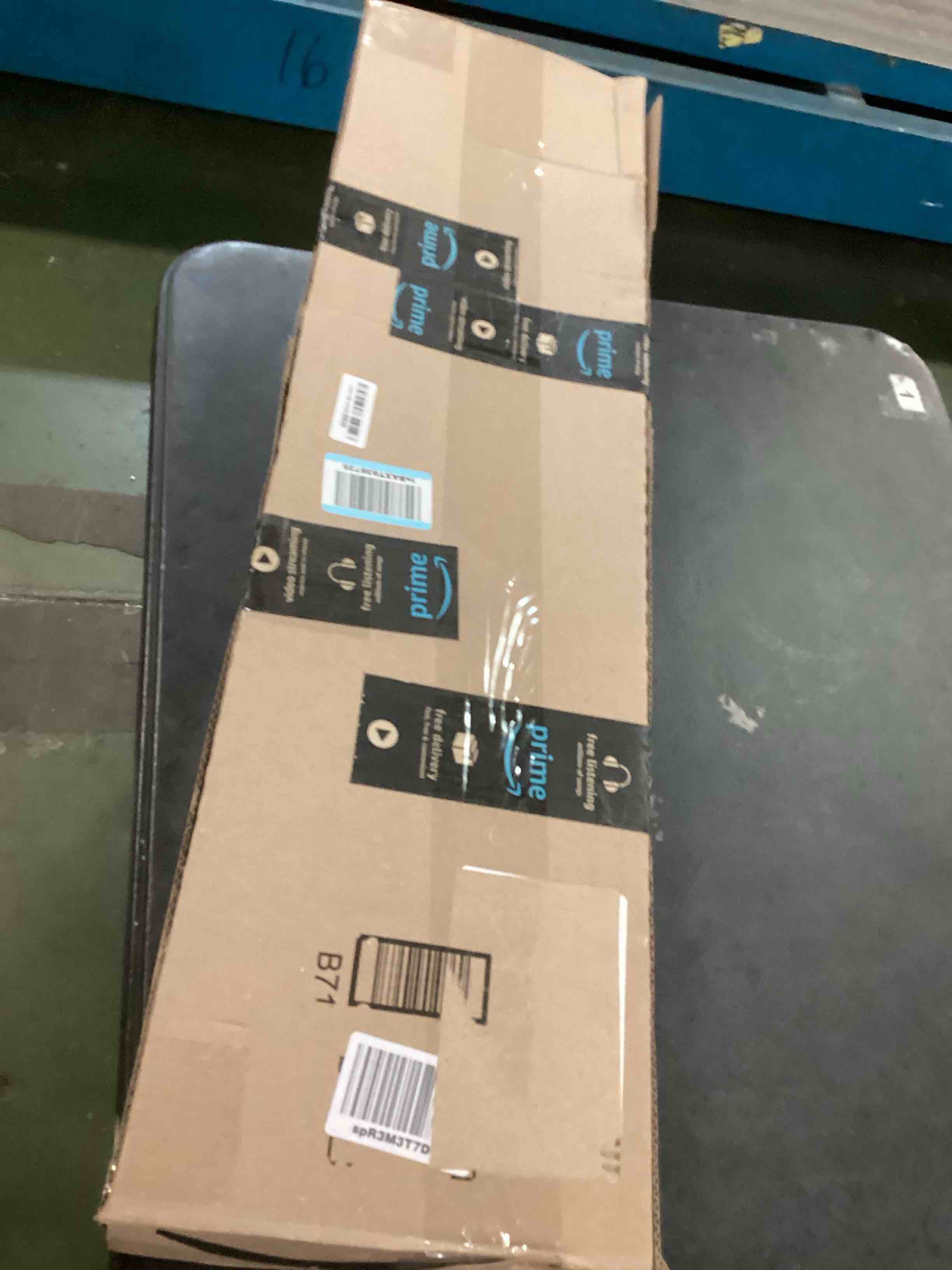 https://s3.amazonaws.com/lotting-images-prod/bidfta/BLU6646991_1719582122997.jpeg