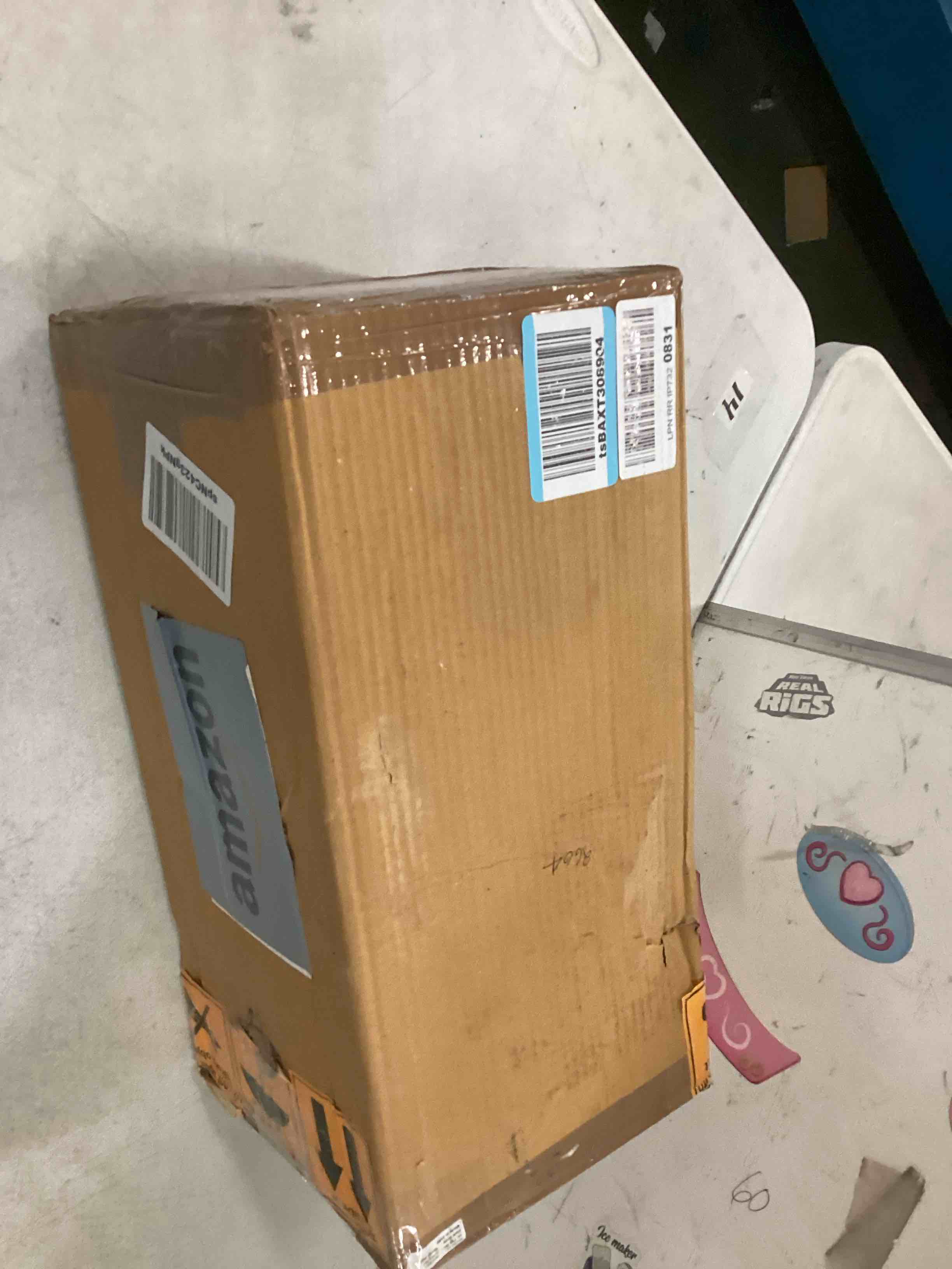 https://s3.amazonaws.com/lotting-images-prod/bidfta/BLU6647171_1719837567007.jpeg