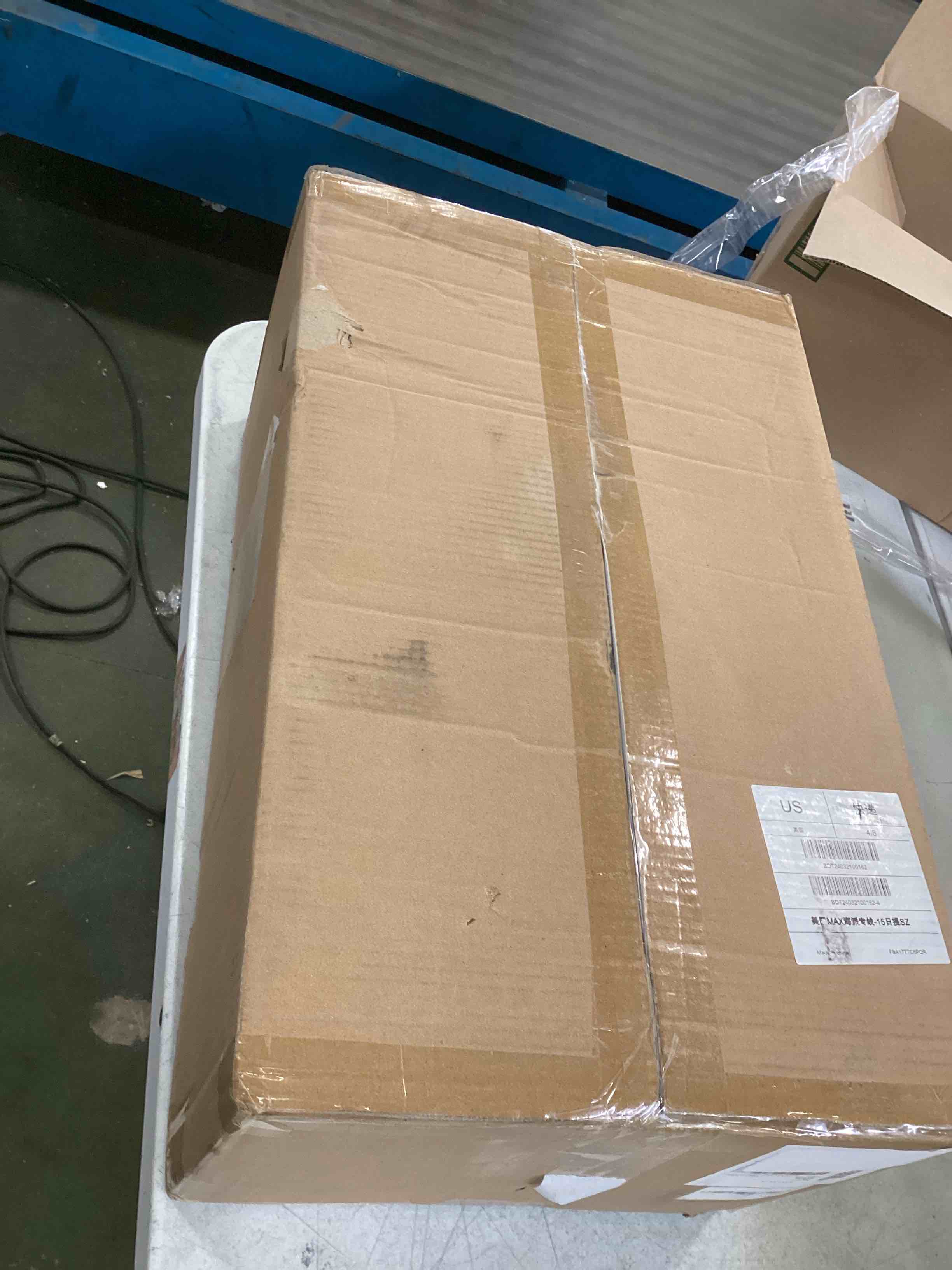 https://s3.amazonaws.com/lotting-images-prod/bidfta/BLU6647217_1719844968369.jpeg