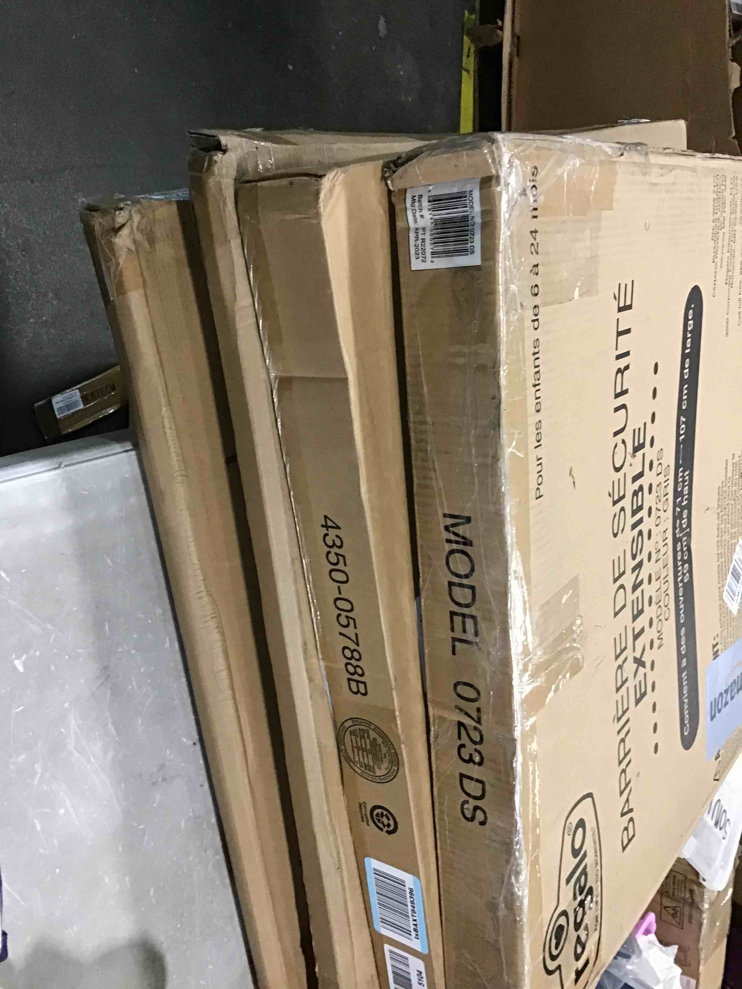https://s3.amazonaws.com/lotting-images-prod/bidfta/BLU6647455_1719891462551.jpeg