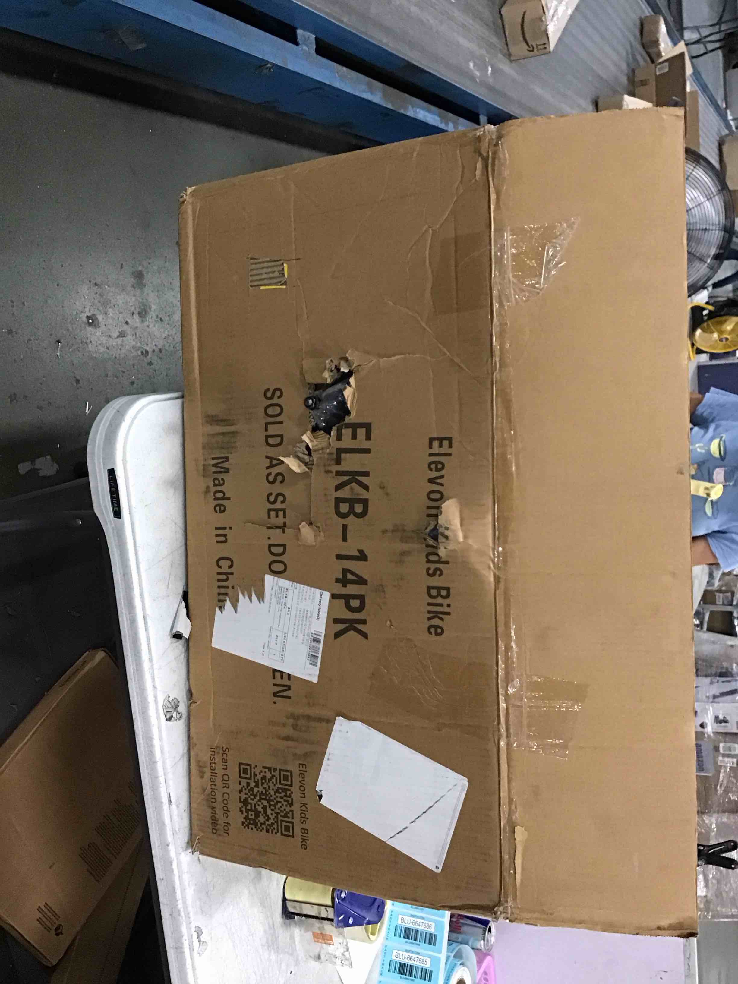 https://s3.amazonaws.com/lotting-images-prod/bidfta/BLU6647693_1719968213603.jpeg