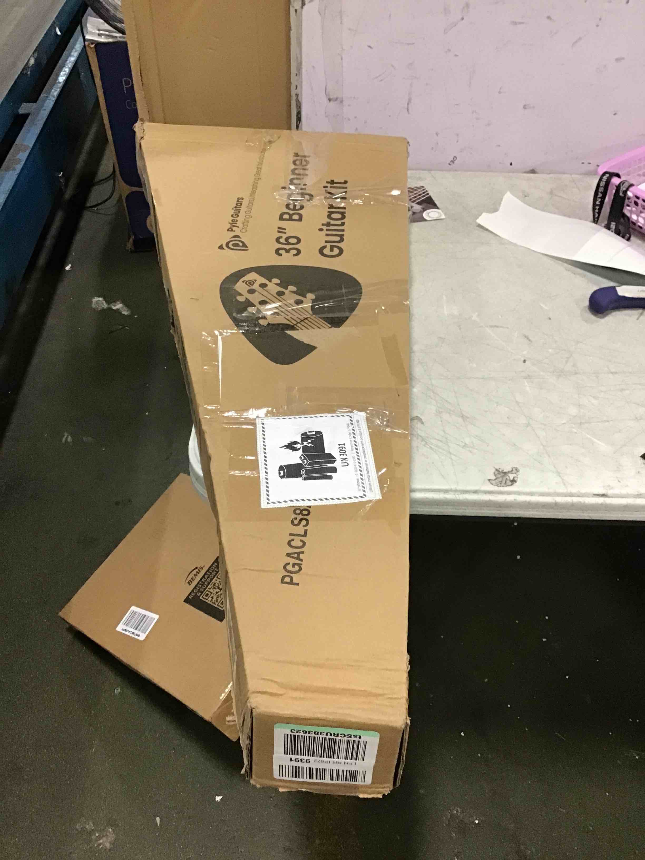 https://s3.amazonaws.com/lotting-images-prod/bidfta/BLU6647803_1720049867480.jpeg