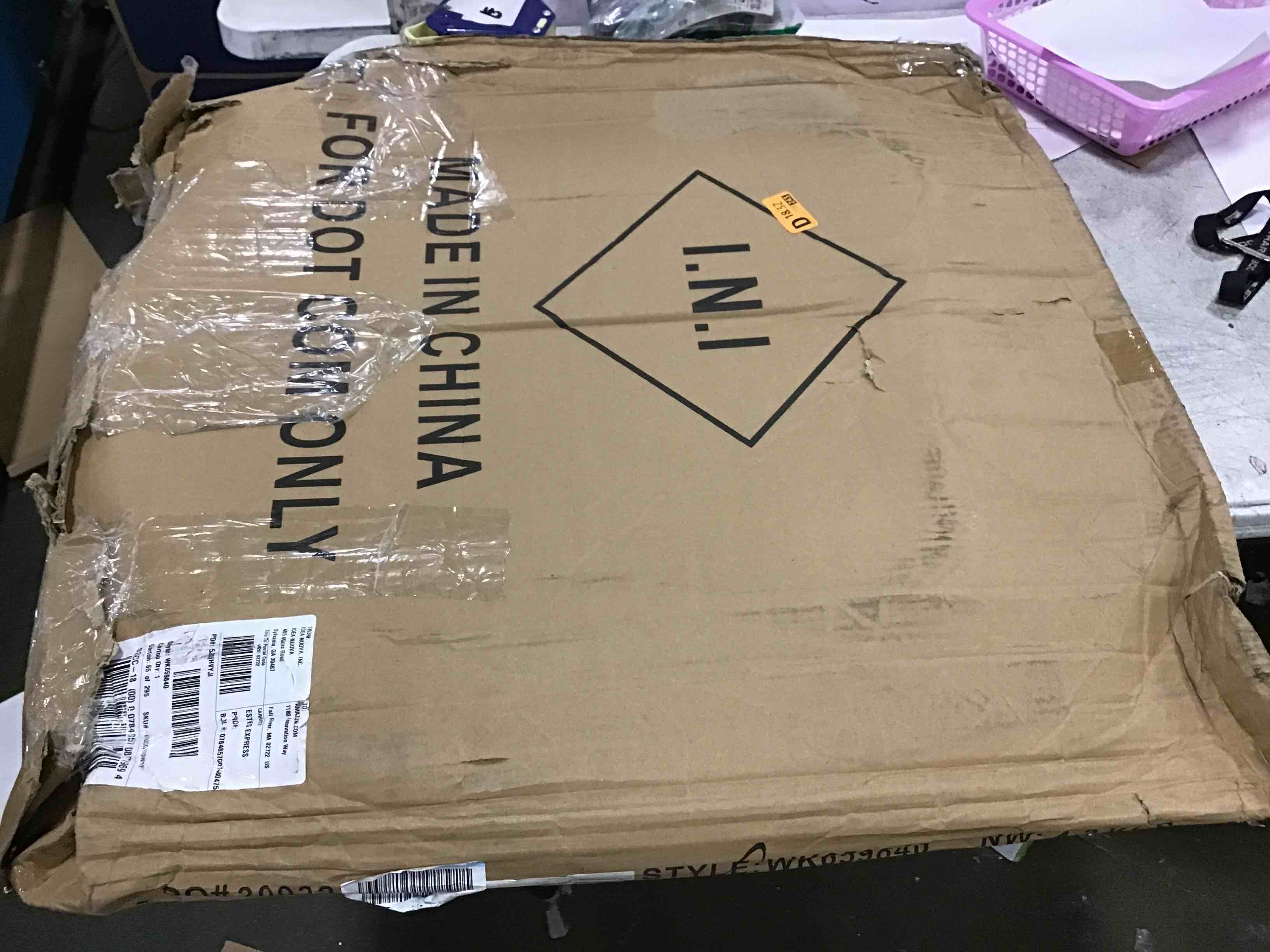 https://s3.amazonaws.com/lotting-images-prod/bidfta/BLU6647931_1720065134717.jpeg