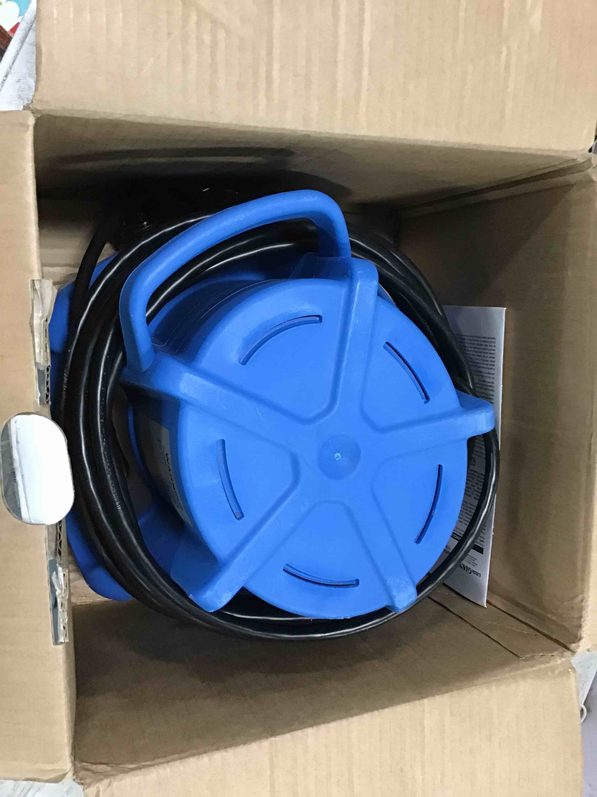 https://s3.amazonaws.com/lotting-images-prod/bidfta/BLU6648036_1720225082860.jpeg