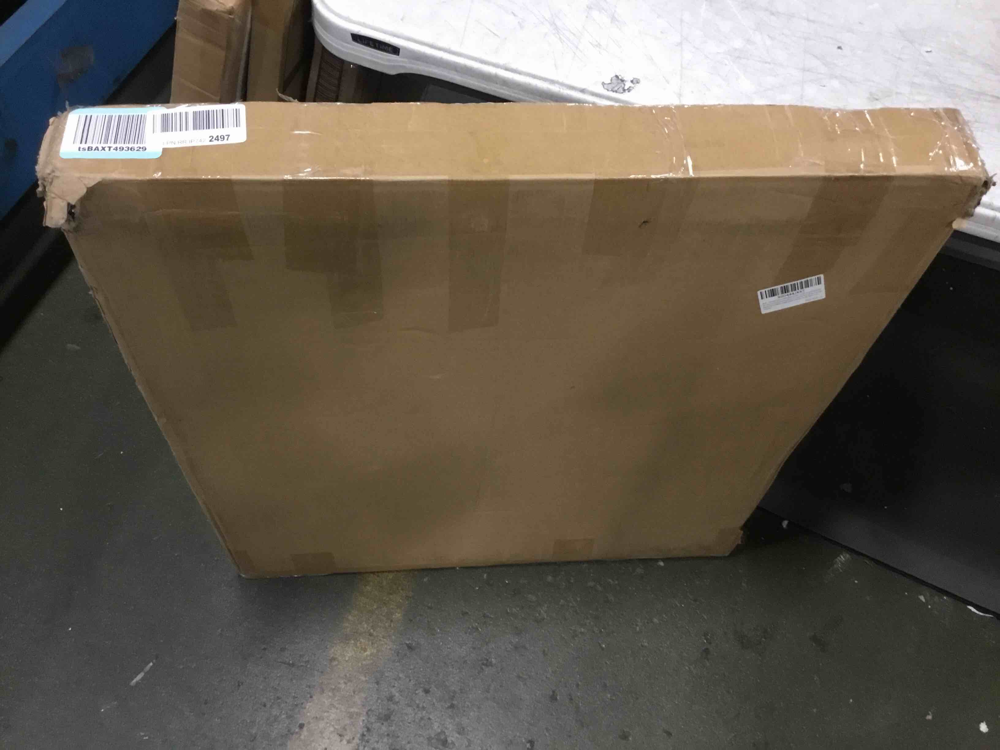 https://s3.amazonaws.com/lotting-images-prod/bidfta/BLU6648125_1720236608075.jpeg