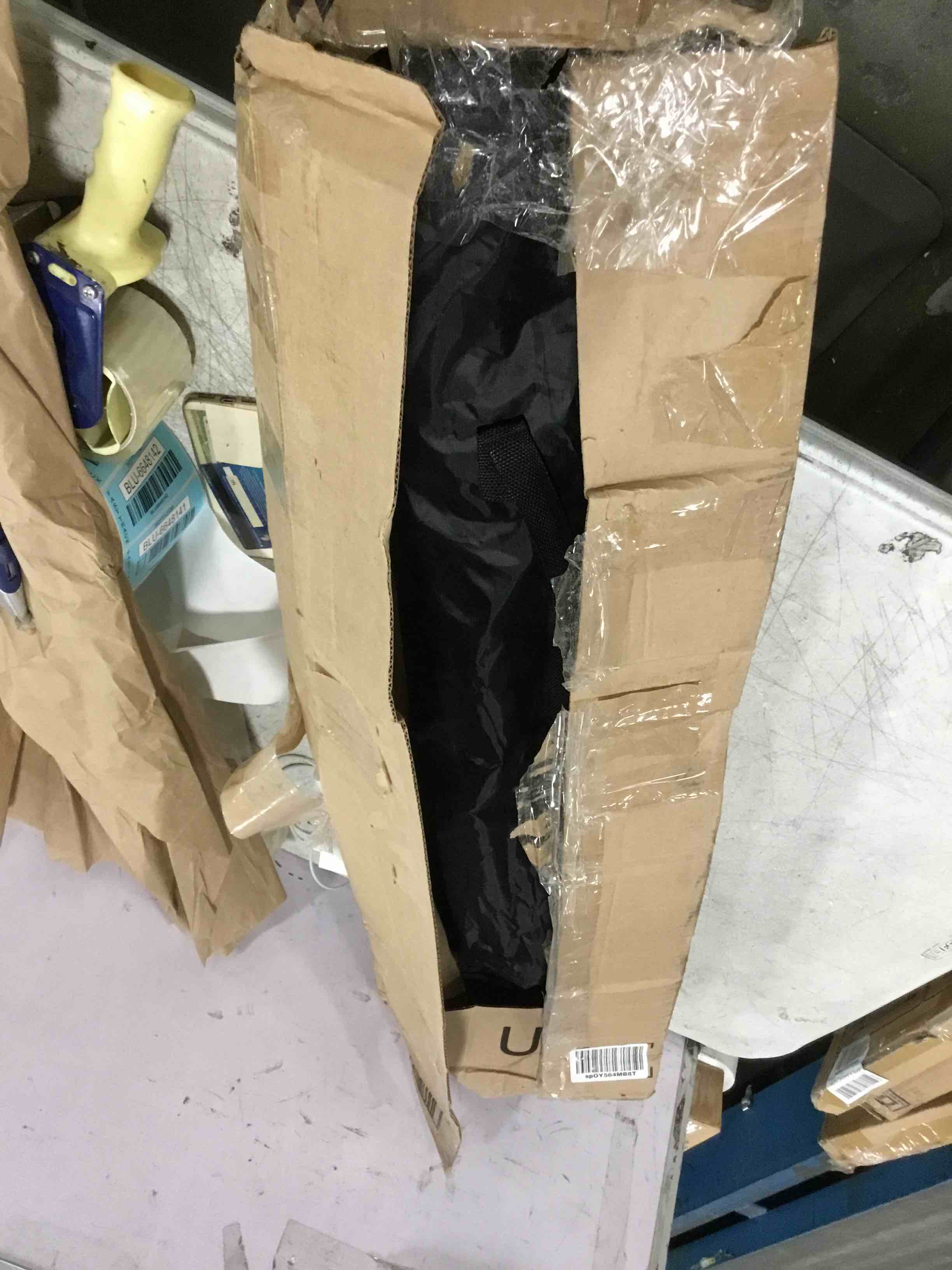 https://s3.amazonaws.com/lotting-images-prod/bidfta/BLU6648137_1720238674201.jpeg