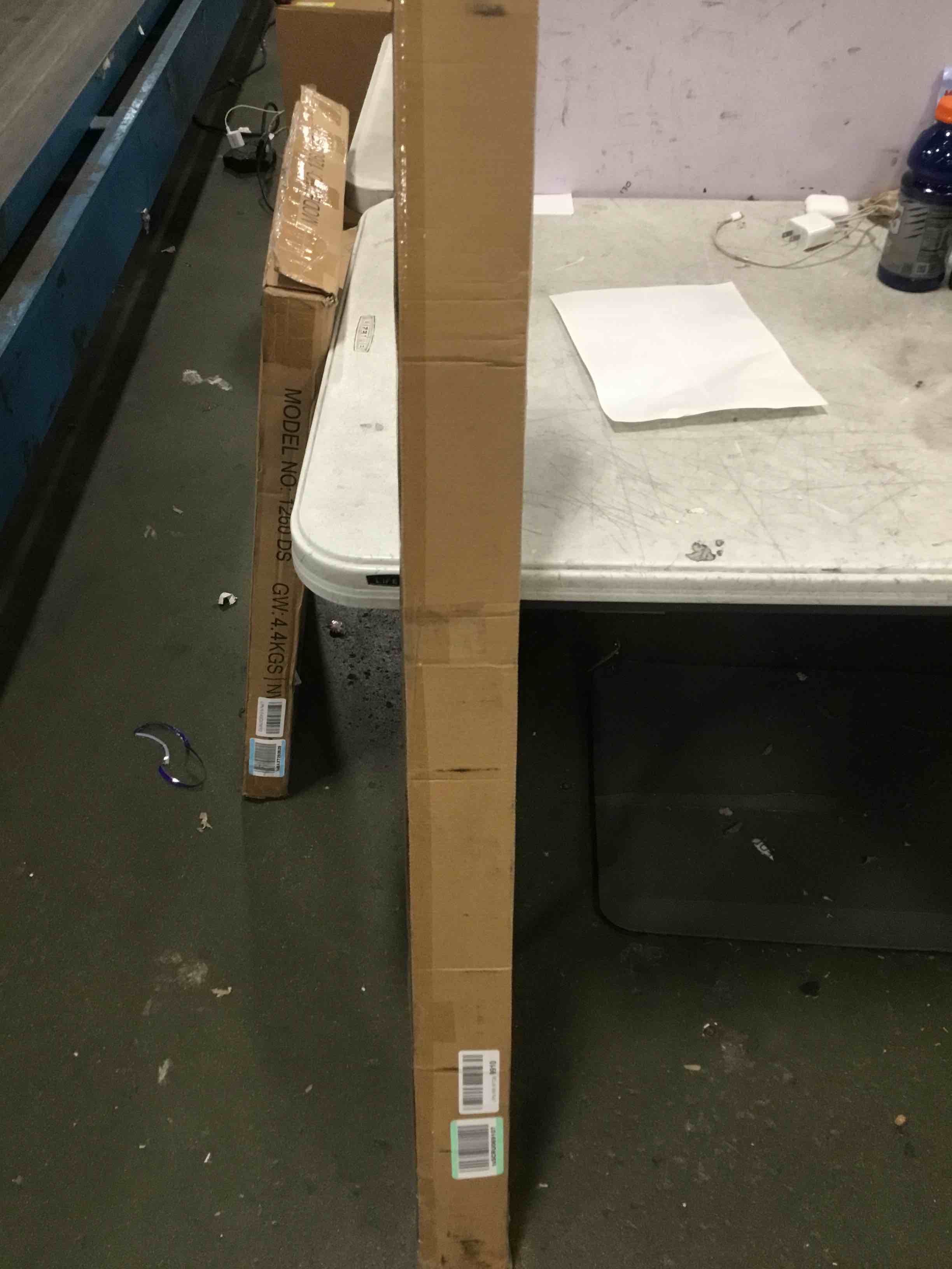 https://s3.amazonaws.com/lotting-images-prod/bidfta/BLU6648276_1720491644637.jpeg