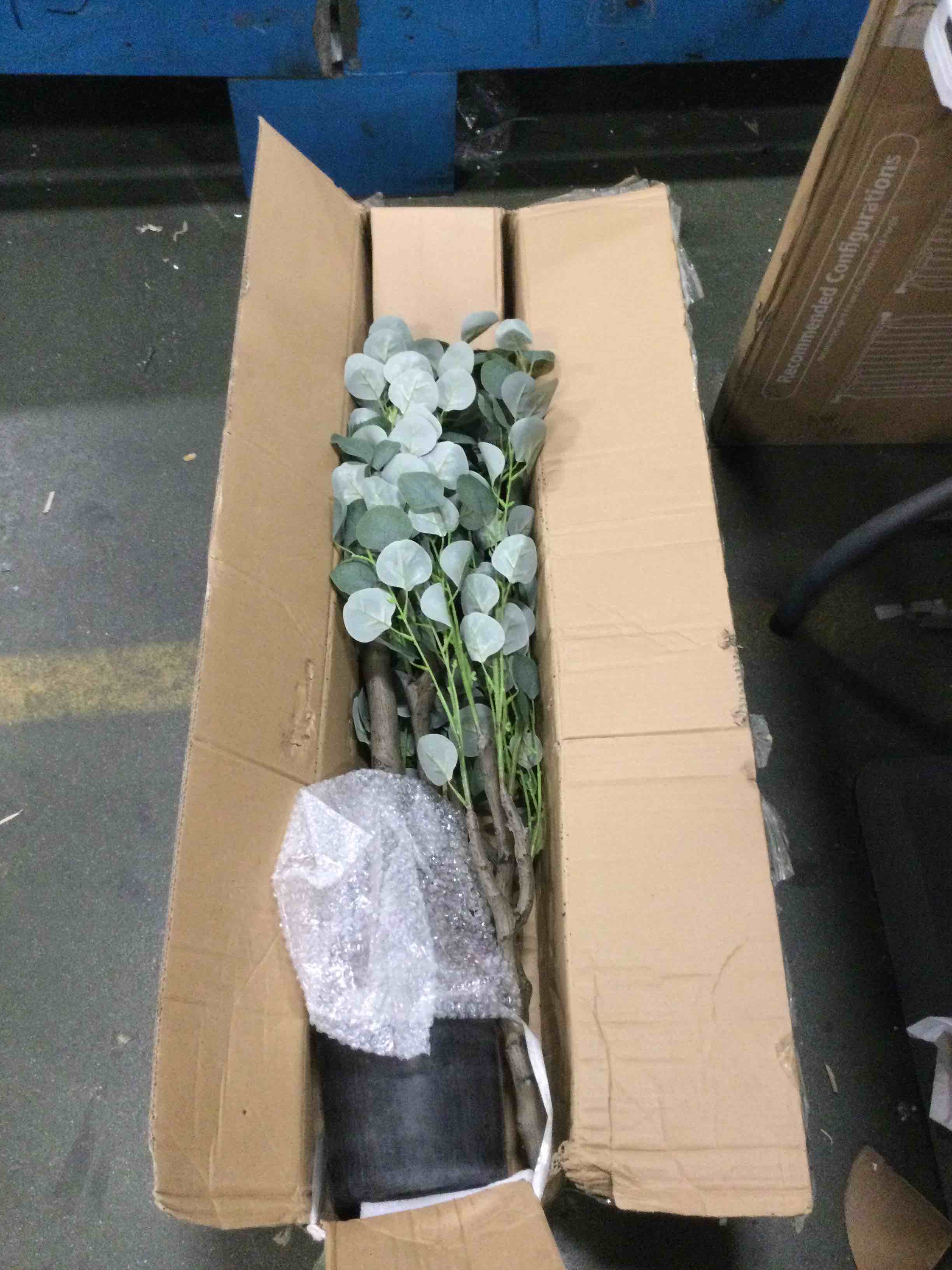 https://s3.amazonaws.com/lotting-images-prod/bidfta/BLU6648320_1720499738767.jpeg